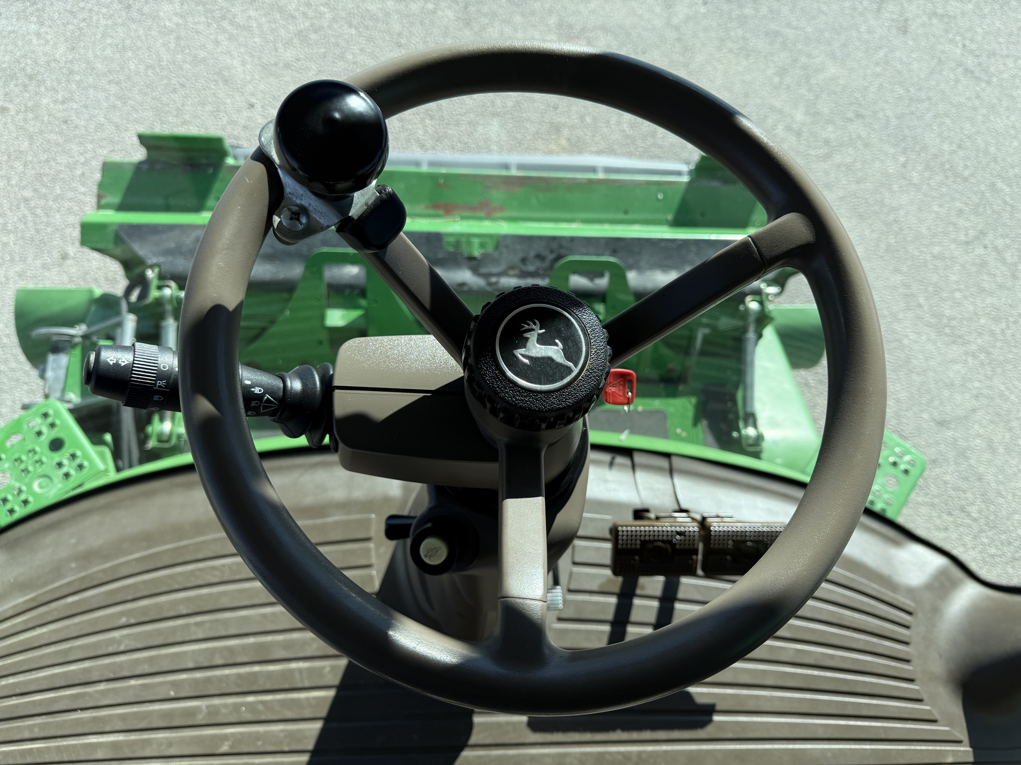 2013 John Deere S670 Image 11