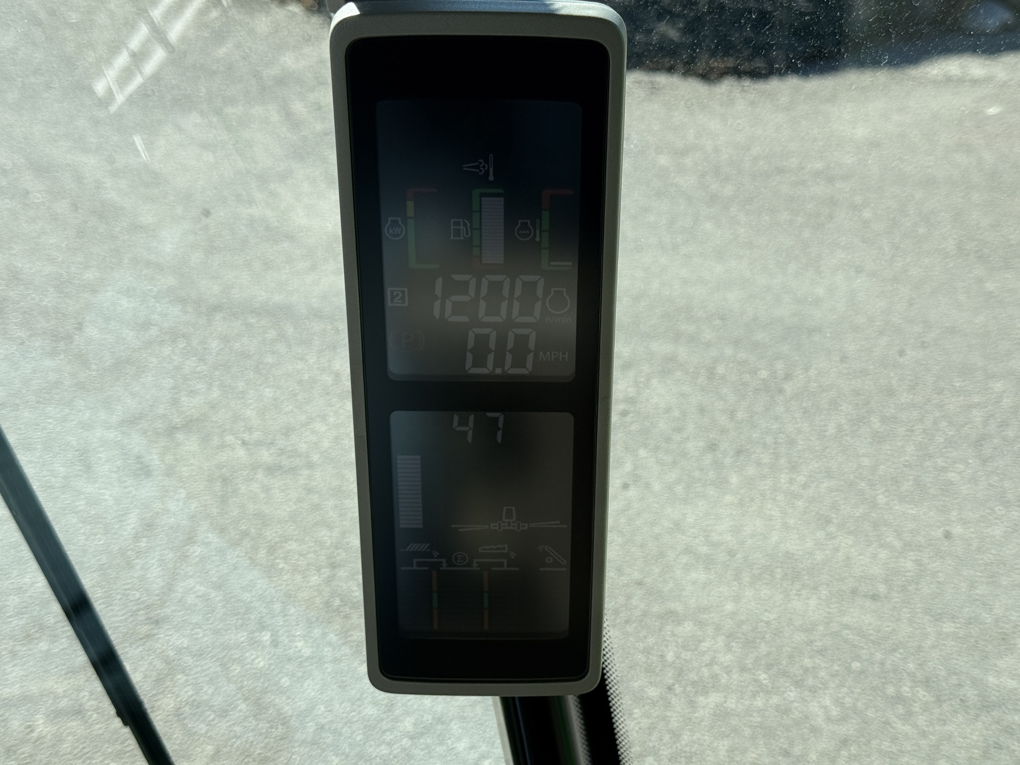 2013 John Deere S670 Image 16