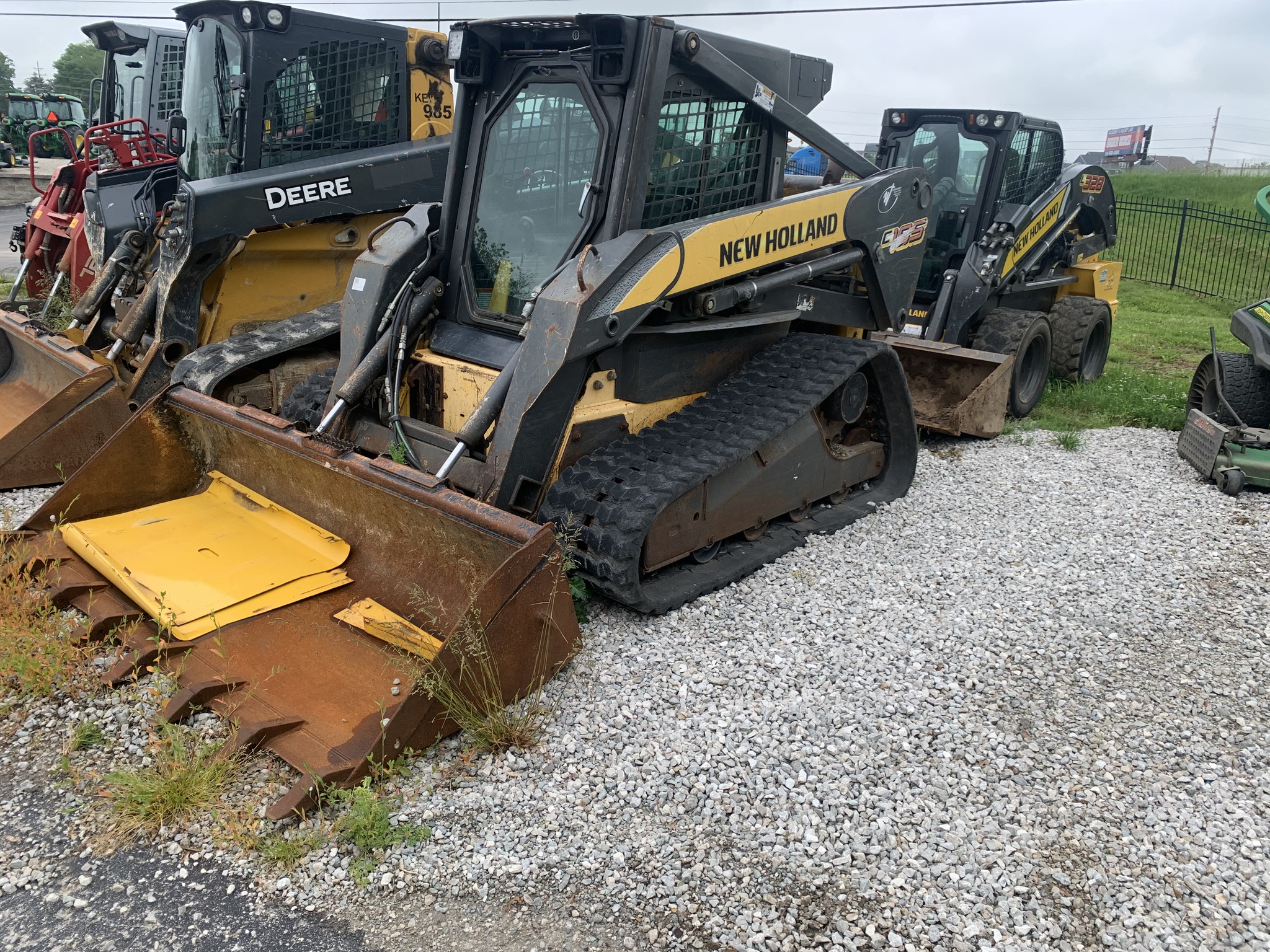 2004 New Holland LS180 - Sydenstricker Nobbe Partners