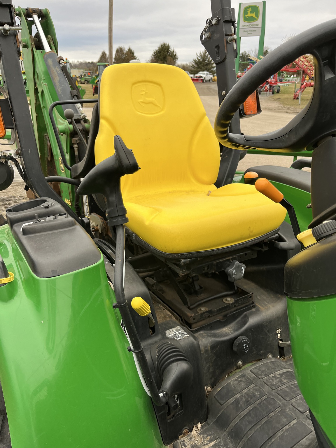 2014 John Deere 3520 Compact Utility Tractors Orono, ON