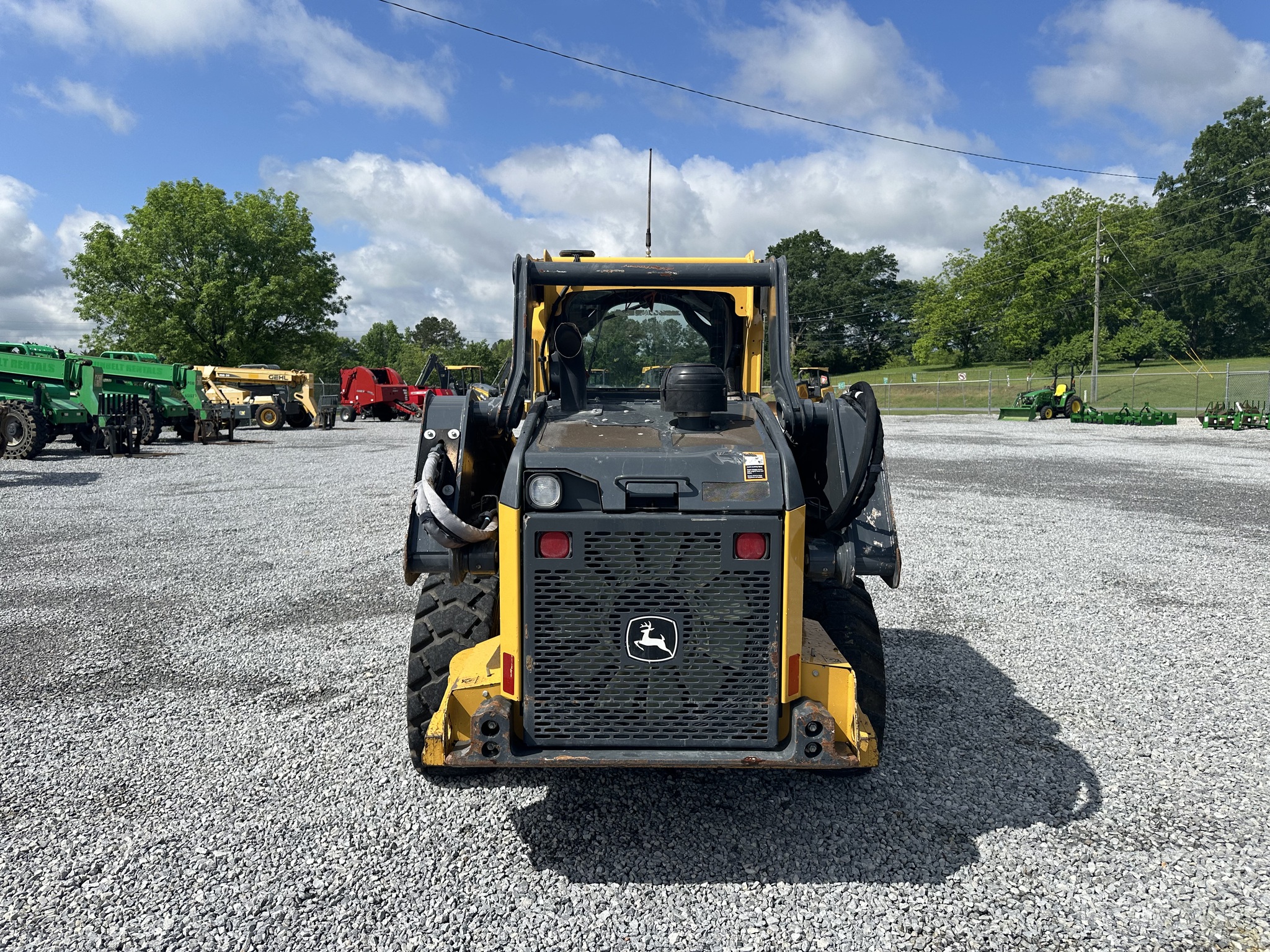 2022 John Deere 324G Image 4