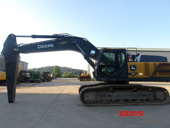 Photo of a 2024 John Deere 350P