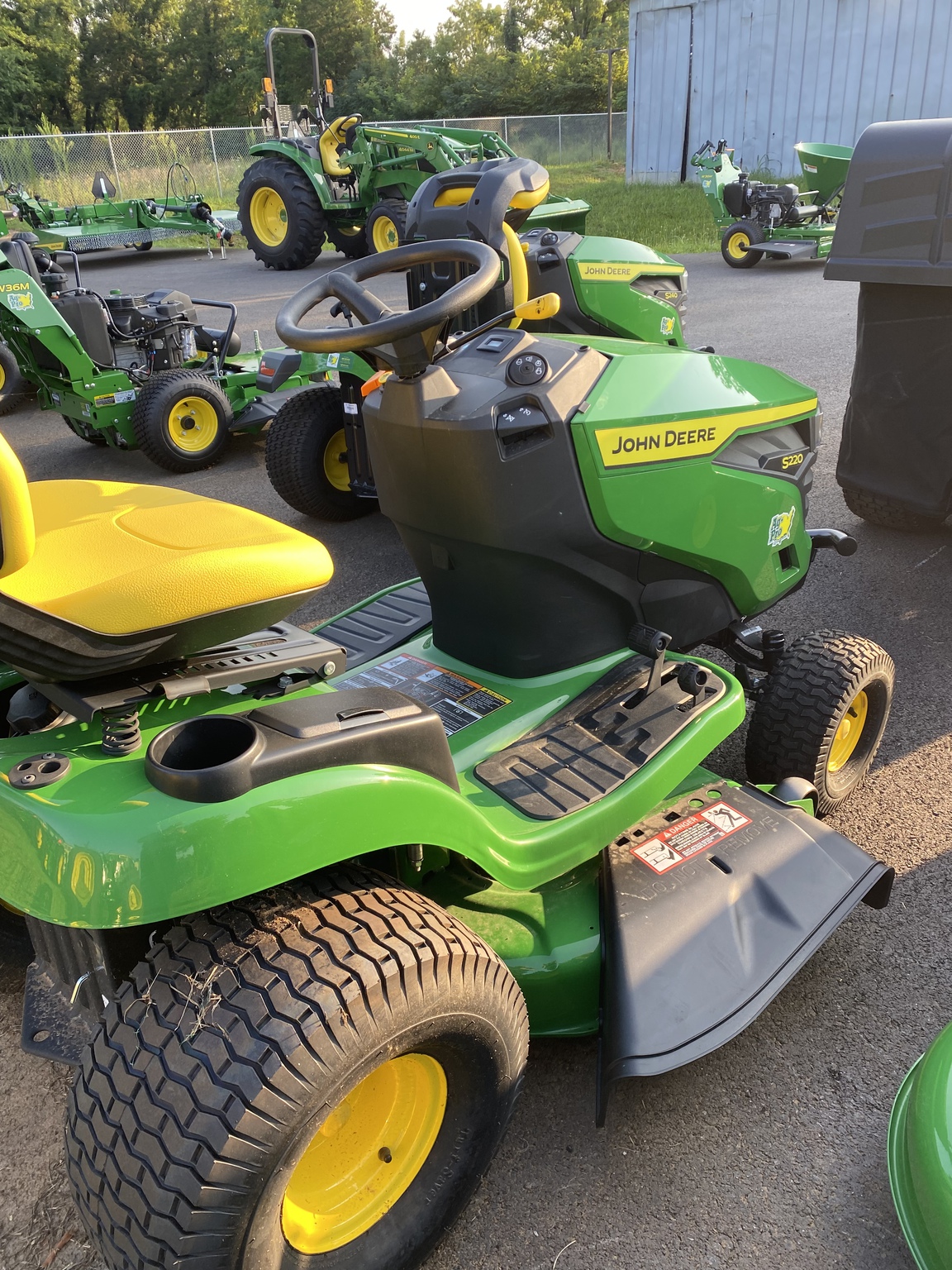 2024 John Deere S220 Image 2