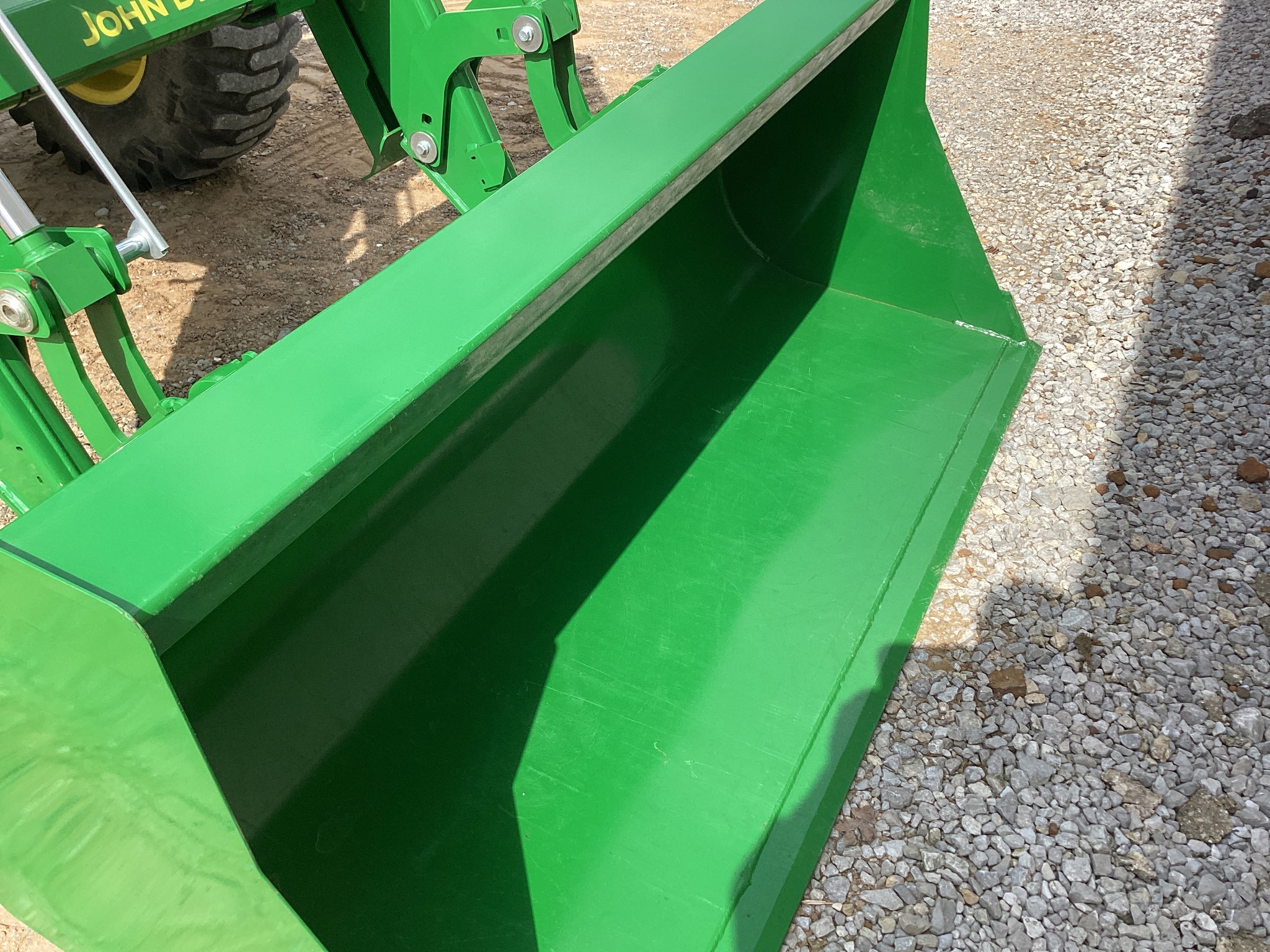 2022 John Deere 5075E Image 16