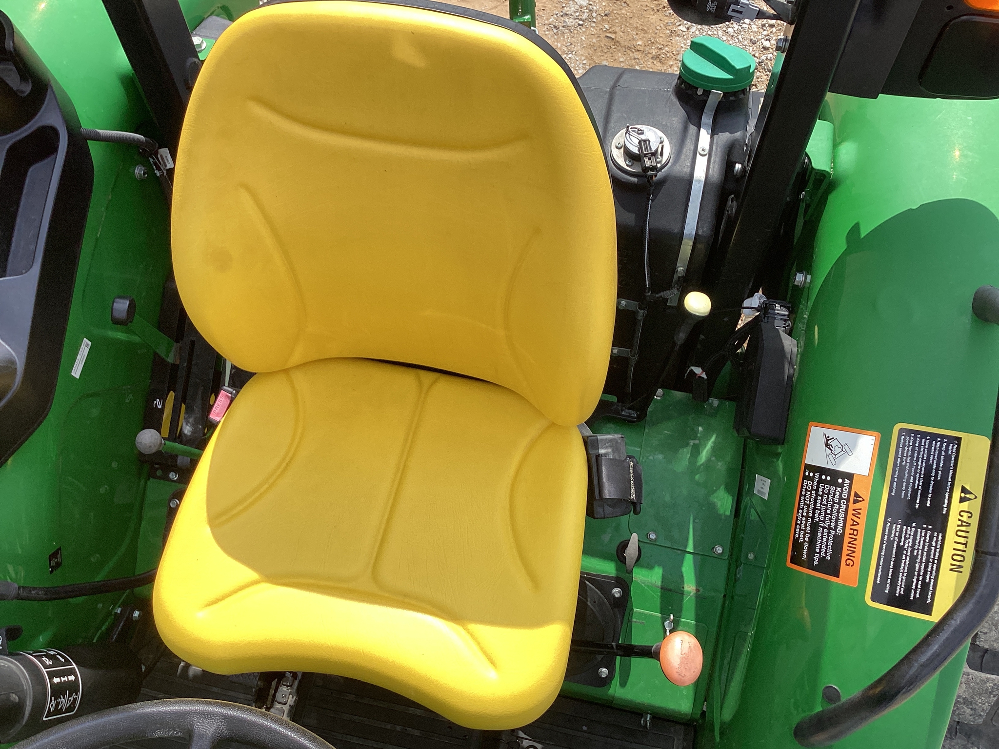 2022 John Deere 5075E Image 6