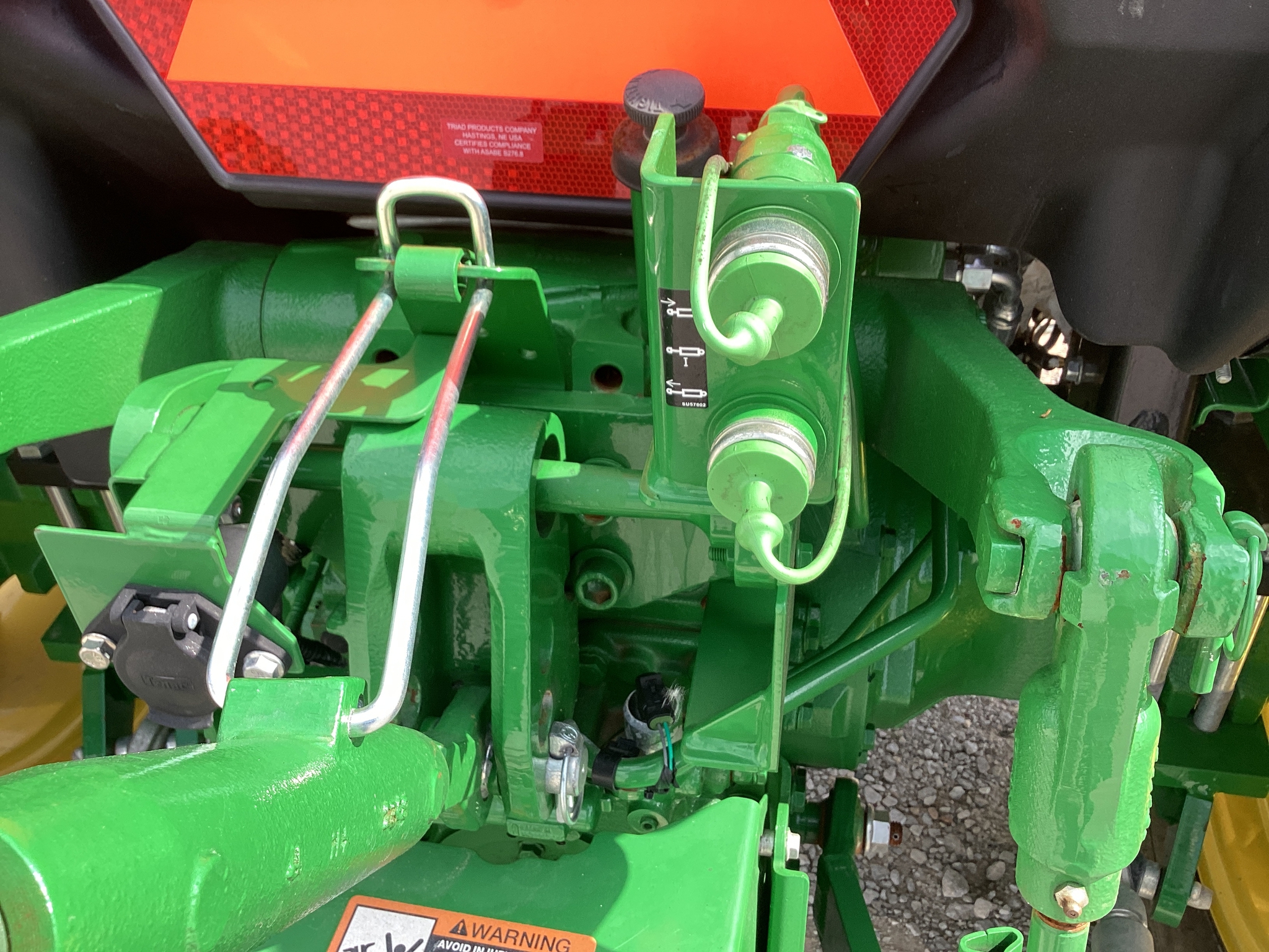 2022 John Deere 5075E Image 11