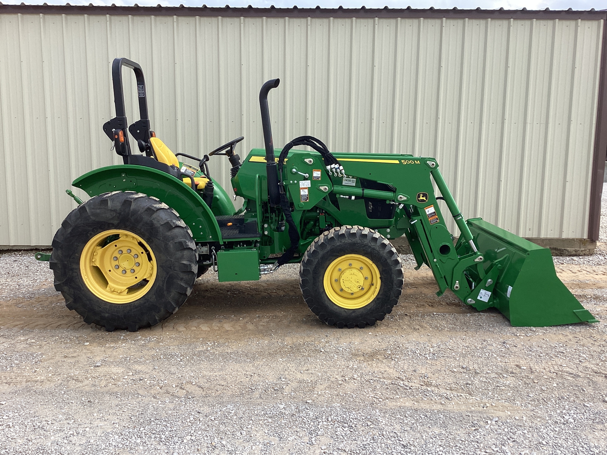 2022 John Deere 5075E Image 3