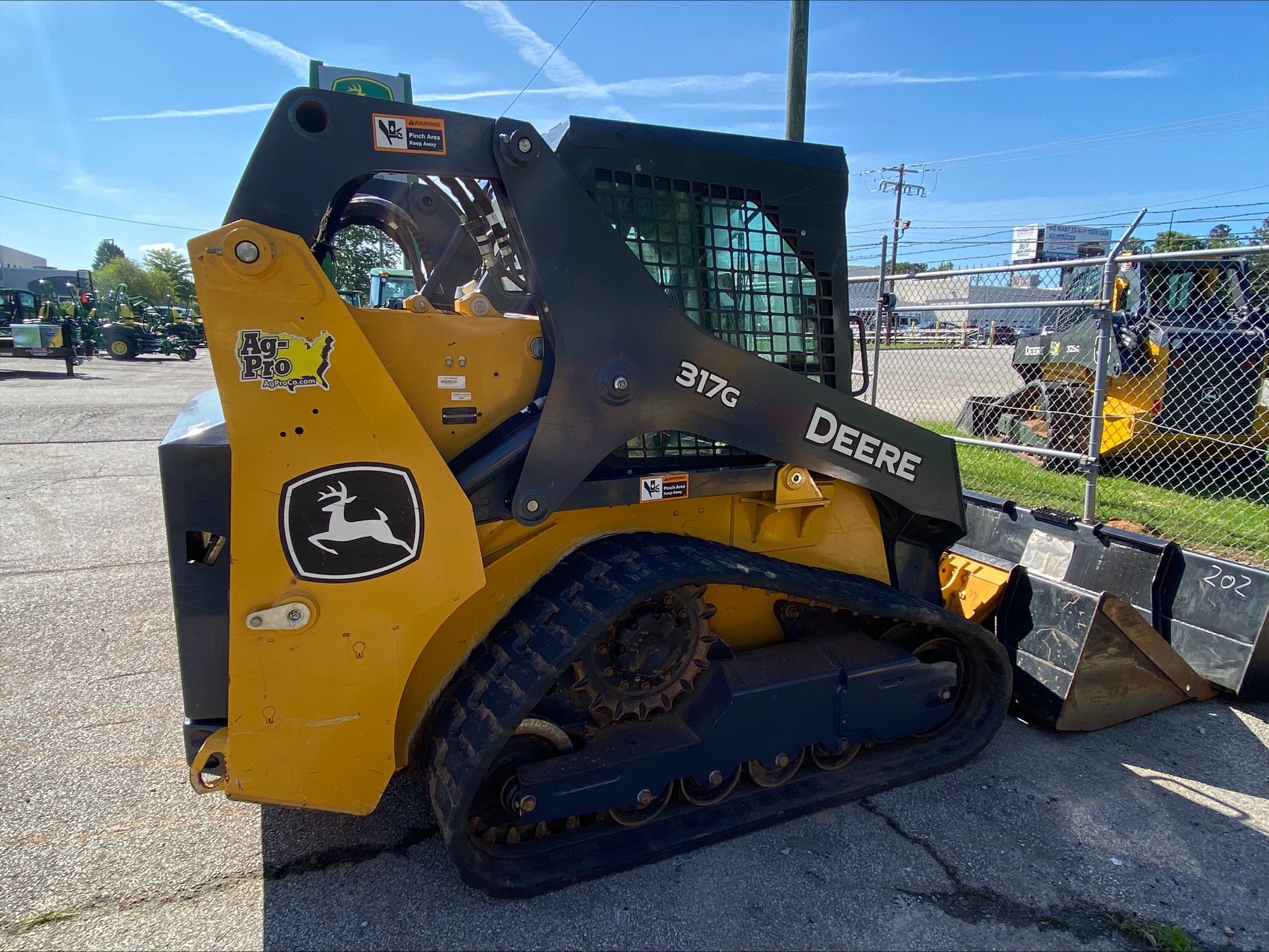 2022 John Deere 317G Image 1