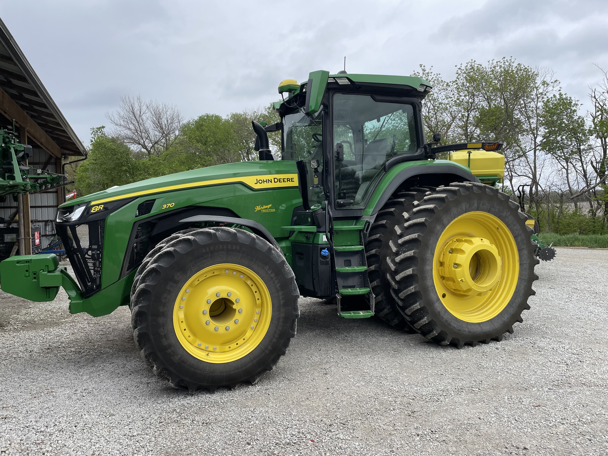  2023 John Deere 8R 370 at Heritage Tractor in Seneca, KS