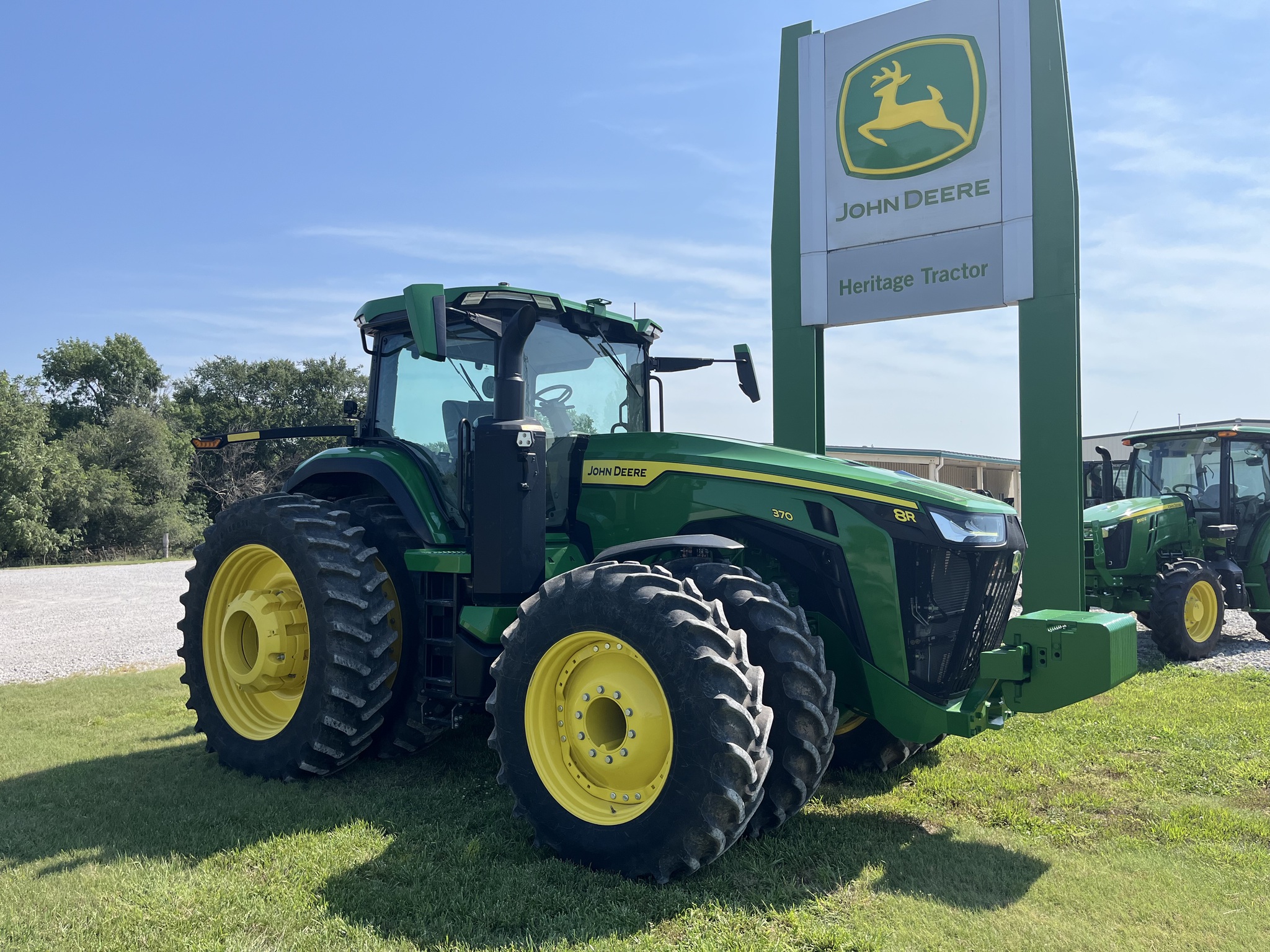  2023 John Deere 8R 370 at Heritage Tractor in Seneca, KS