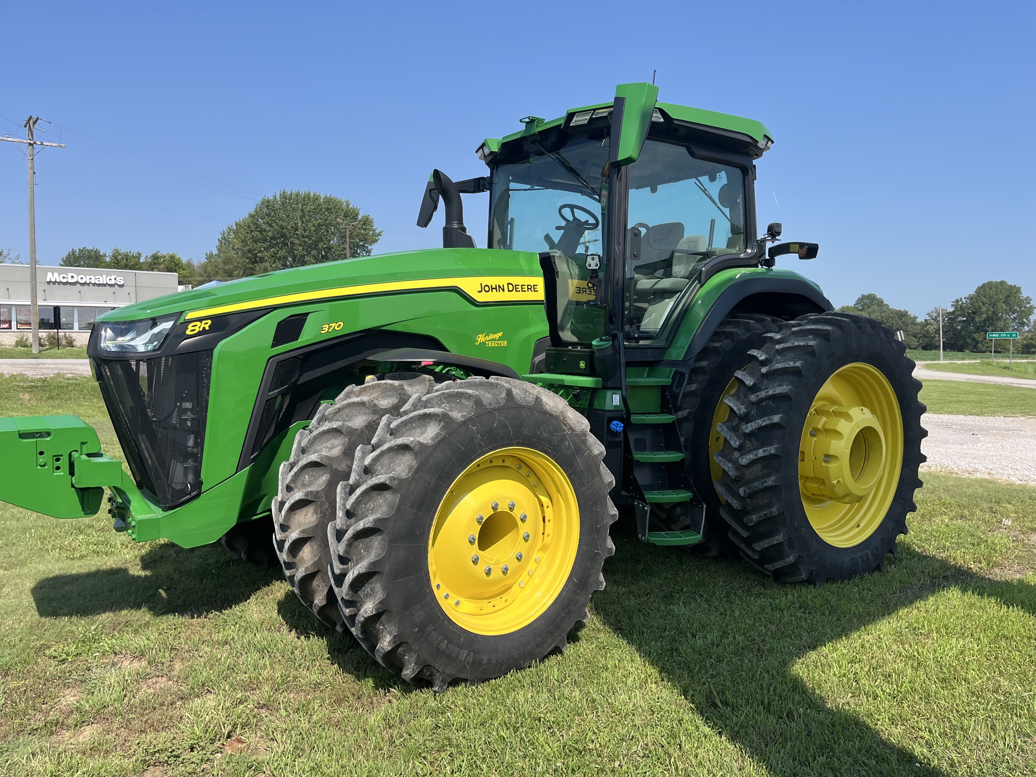  2023 John Deere 8R 370 at Heritage Tractor in Seneca, KS