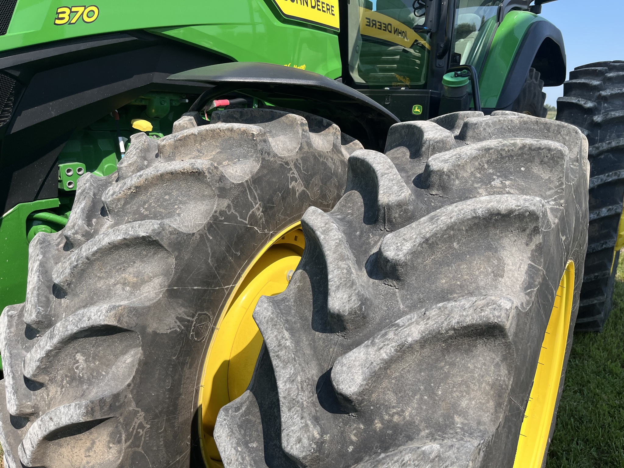  2023 John Deere 8R 370 at Heritage Tractor in Seneca, KS
