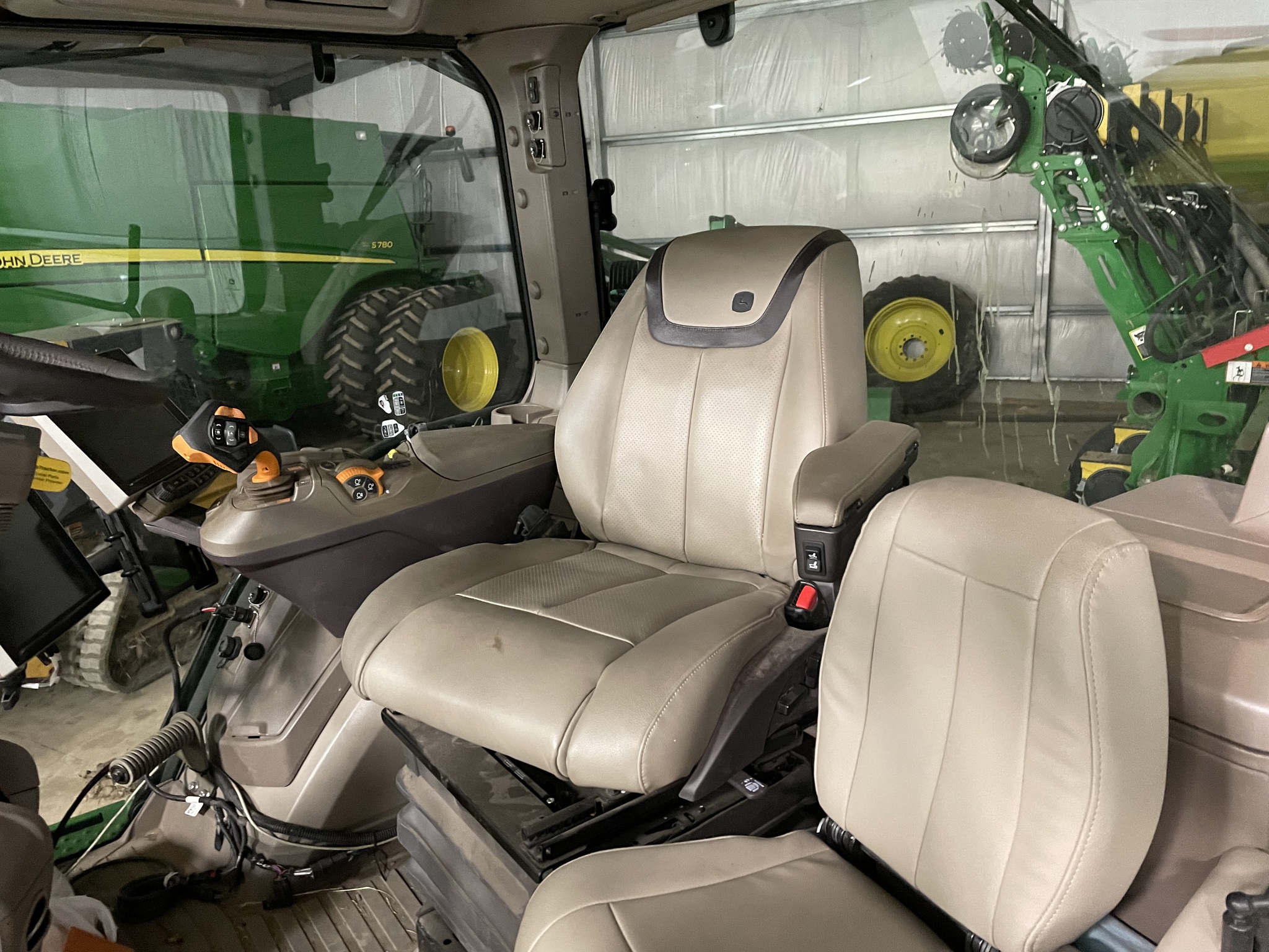  2023 John Deere 8R 340 at Heritage Tractor in Atchison, KS