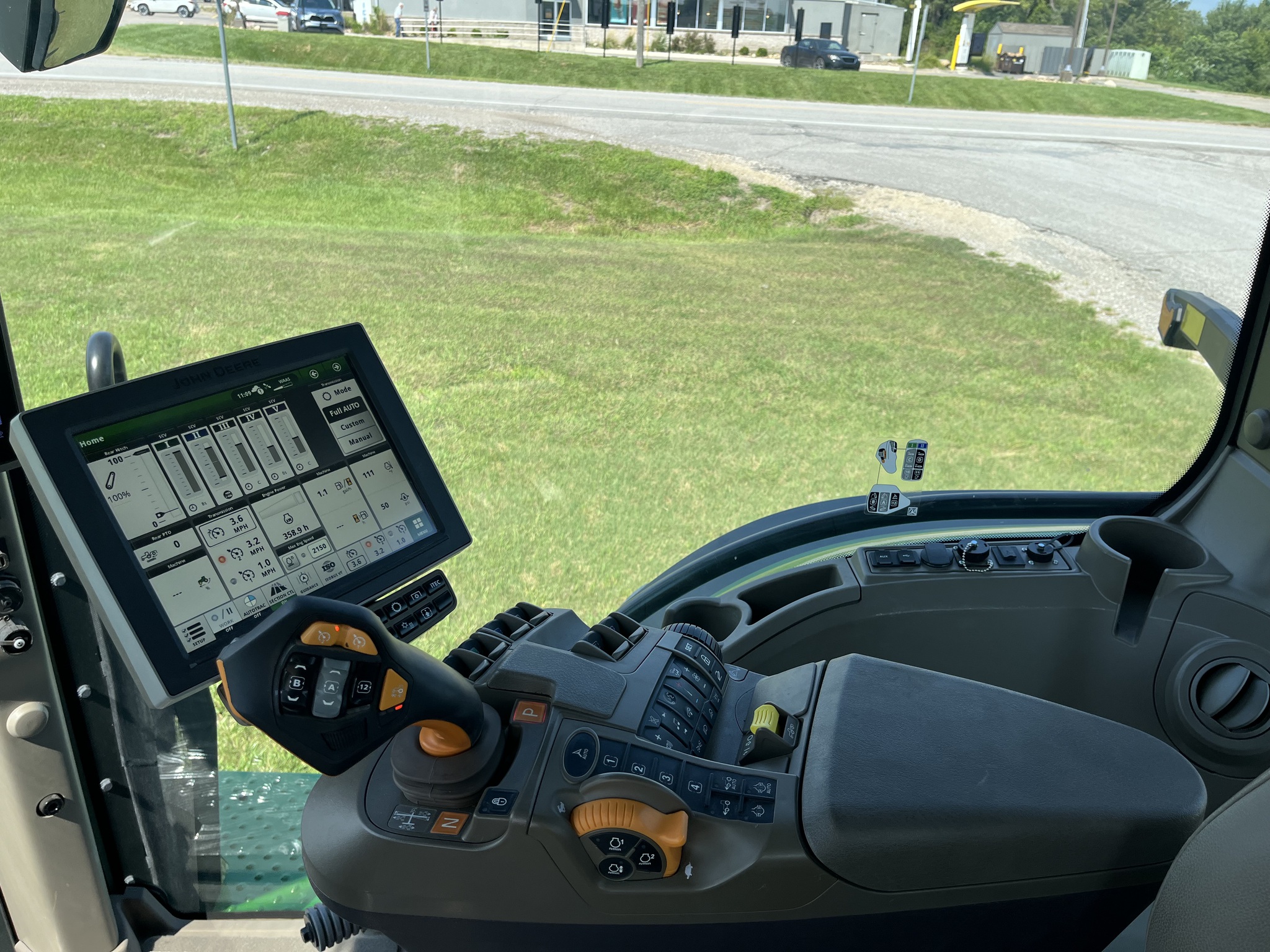  2023 John Deere 8R 340 at Heritage Tractor in Atchison, KS
