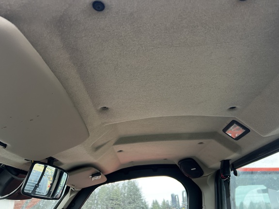 2023 John Deere XUV 835R - Photo18