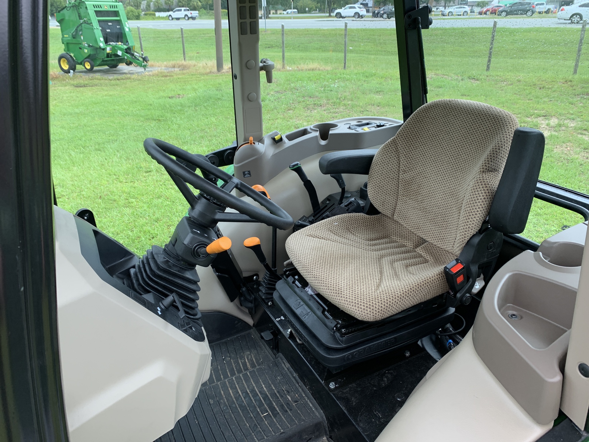 2024 John Deere 5075E Image 7