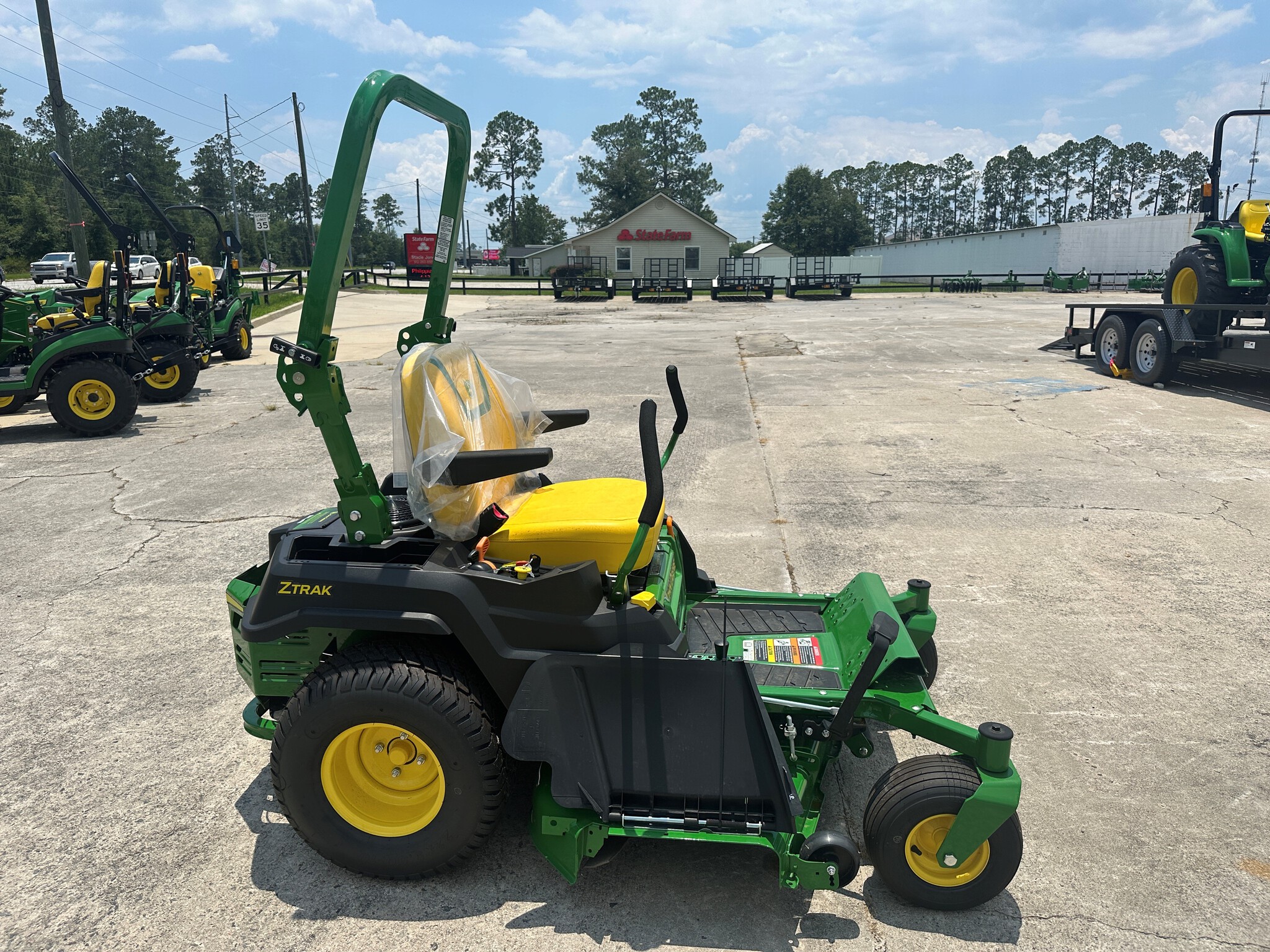 2025 John Deere Z530M Image 4