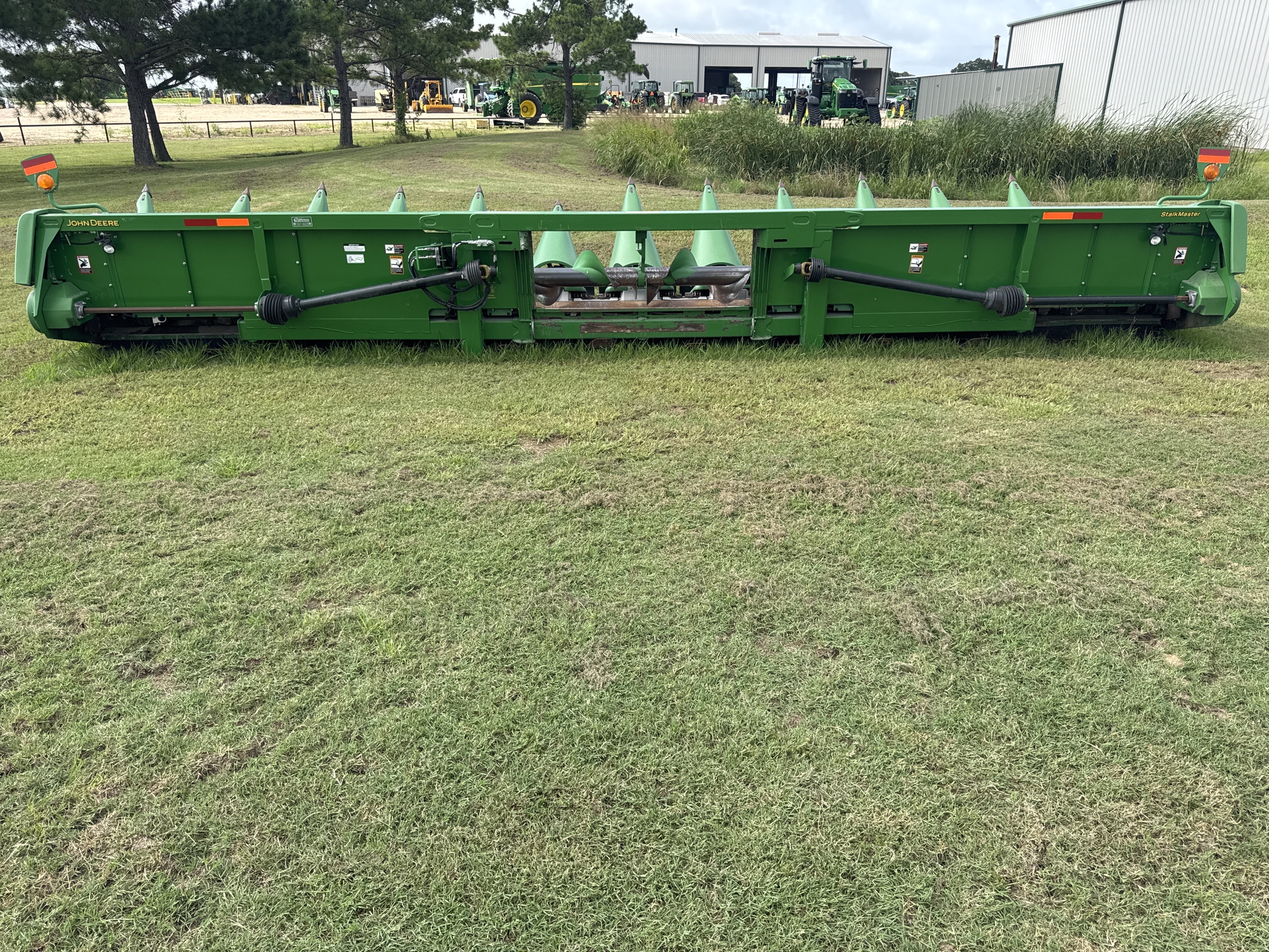 2012 John Deere 612C Image 8
