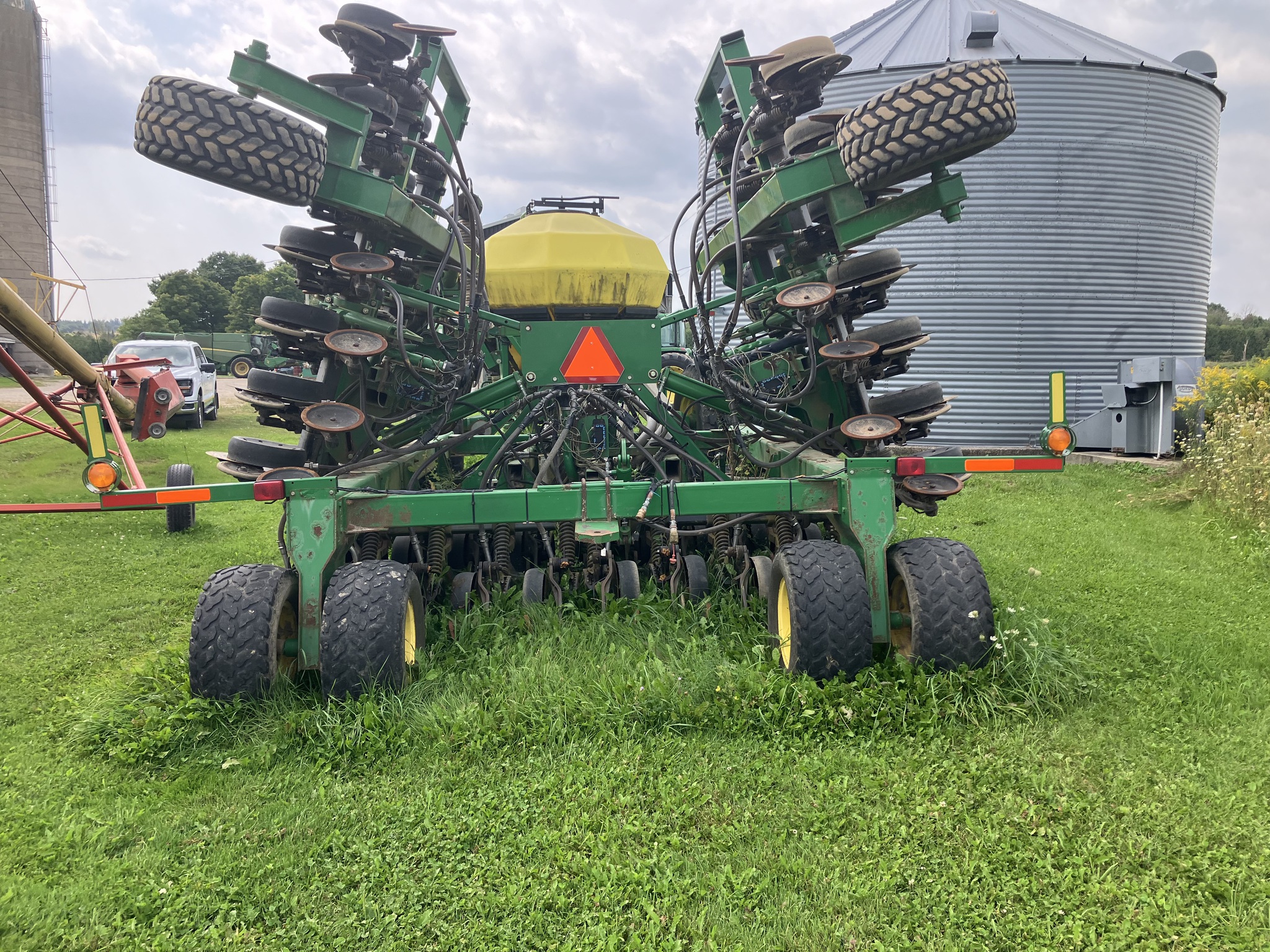 2005 John Deere 1890 Image 22