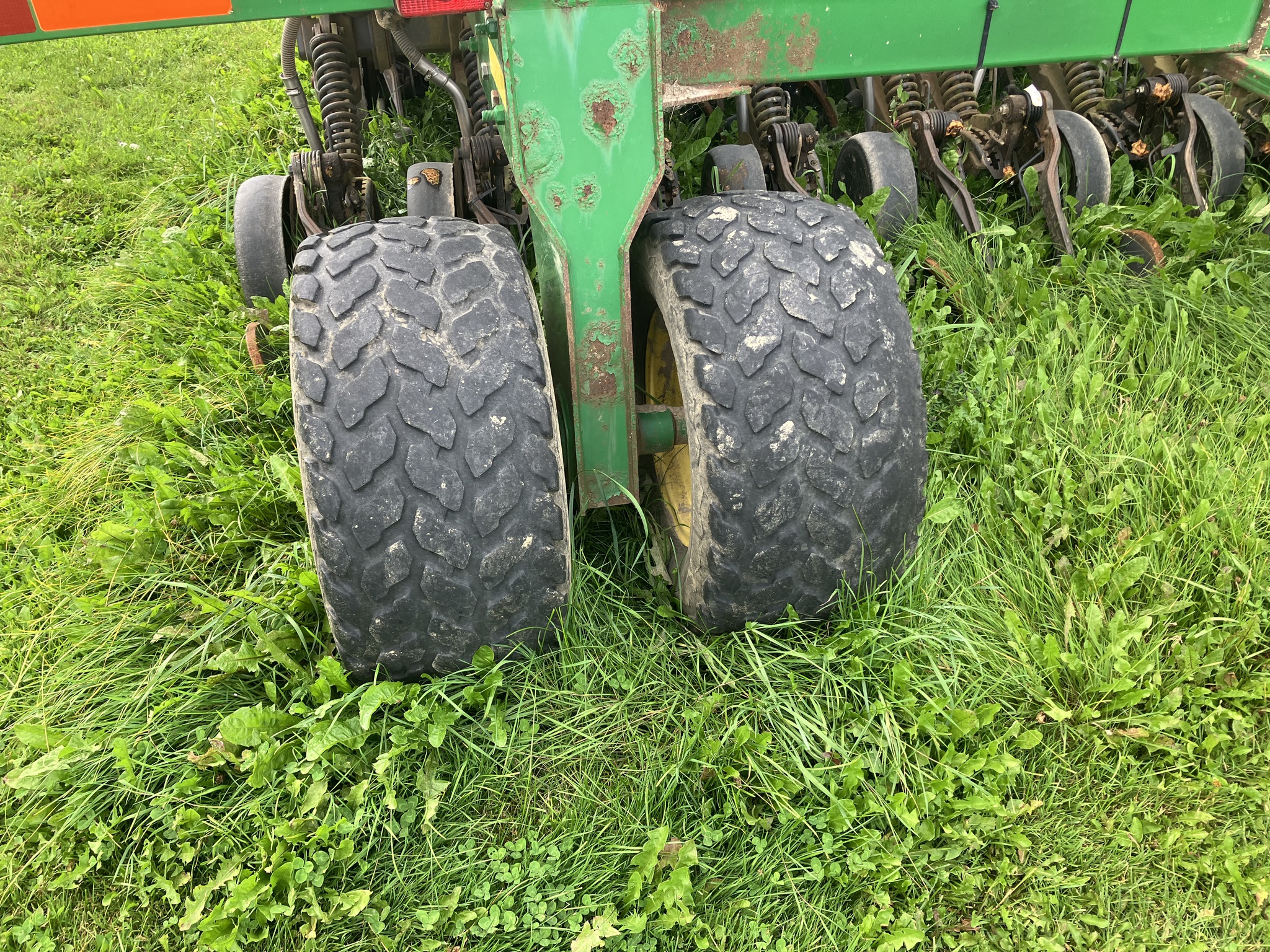 2005 John Deere 1890 Image 23