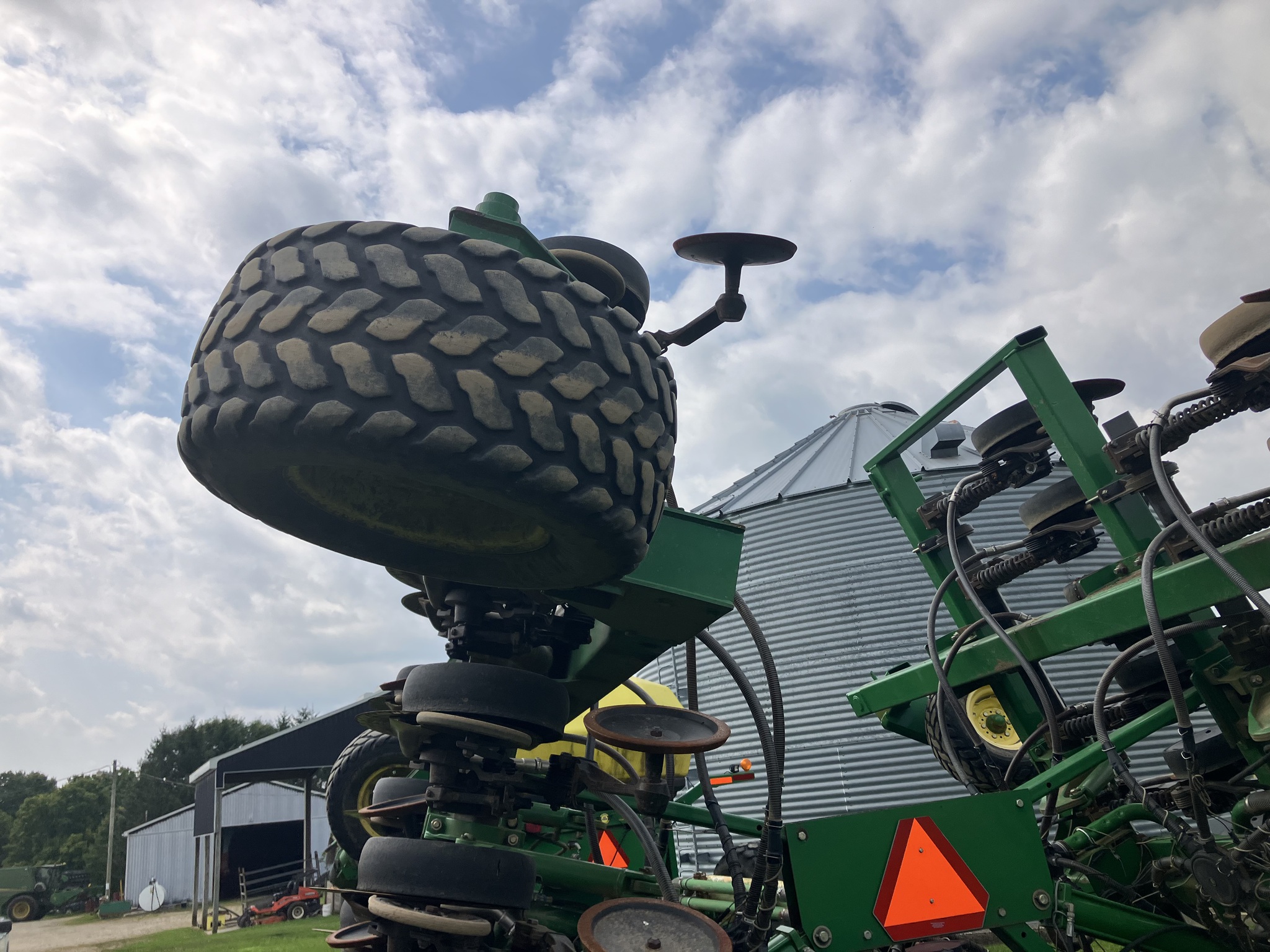 2005 John Deere 1890 Image 24