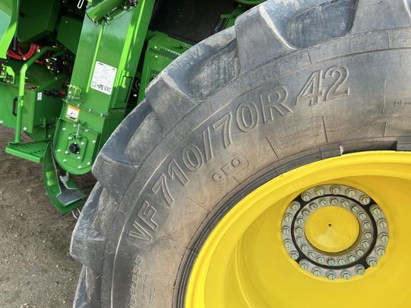 Used 2022 John Deere X9 1100 Combines at Horizon Ag & Turf in Westlock, AB - Photo20