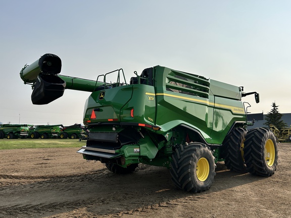 Used 2022 John Deere X9 1100 Combines at Horizon Ag & Turf in Westlock, AB - Photo11