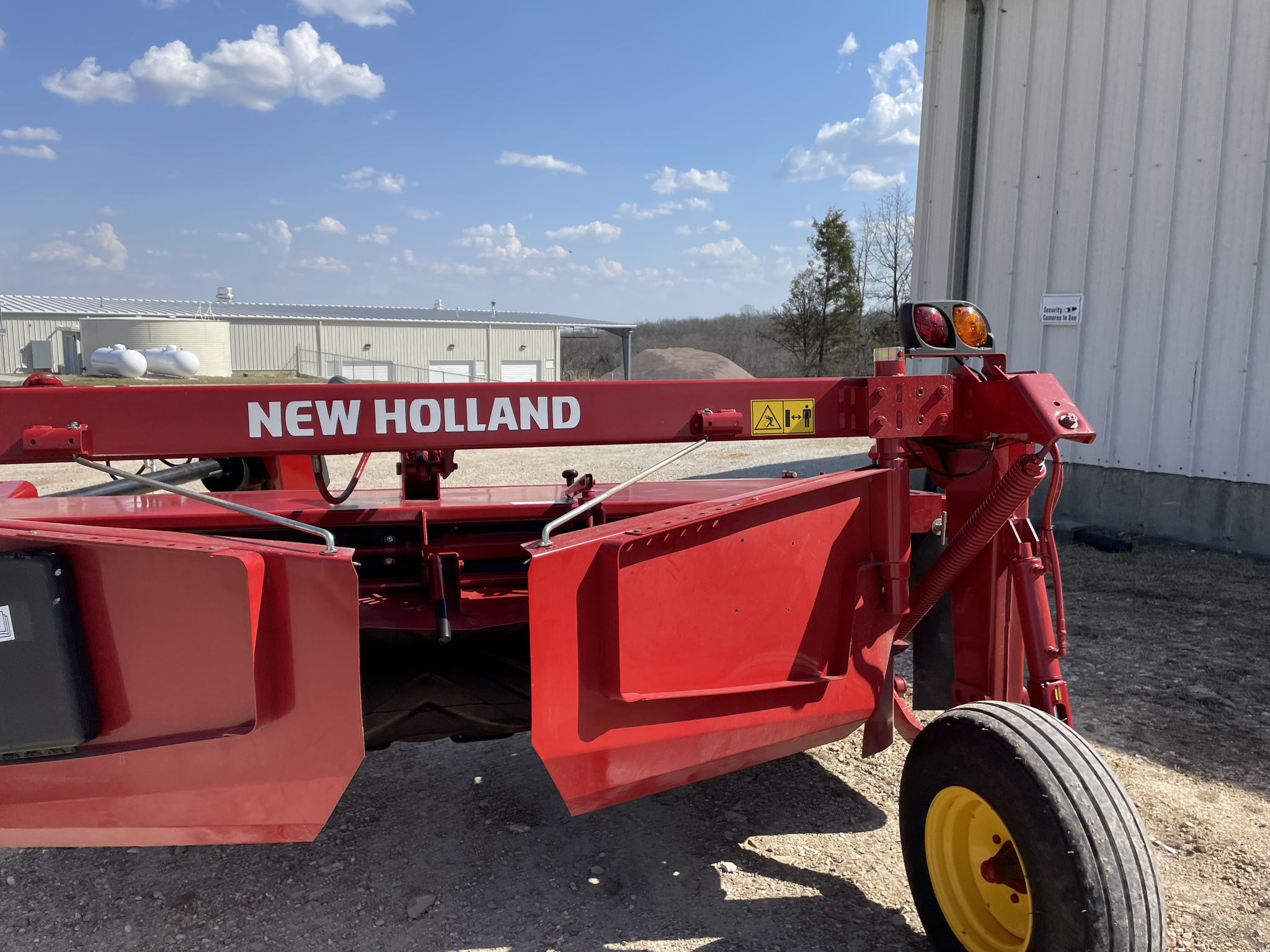  2023 New Holland 210 at Heritage Tractor in Rolla, MO