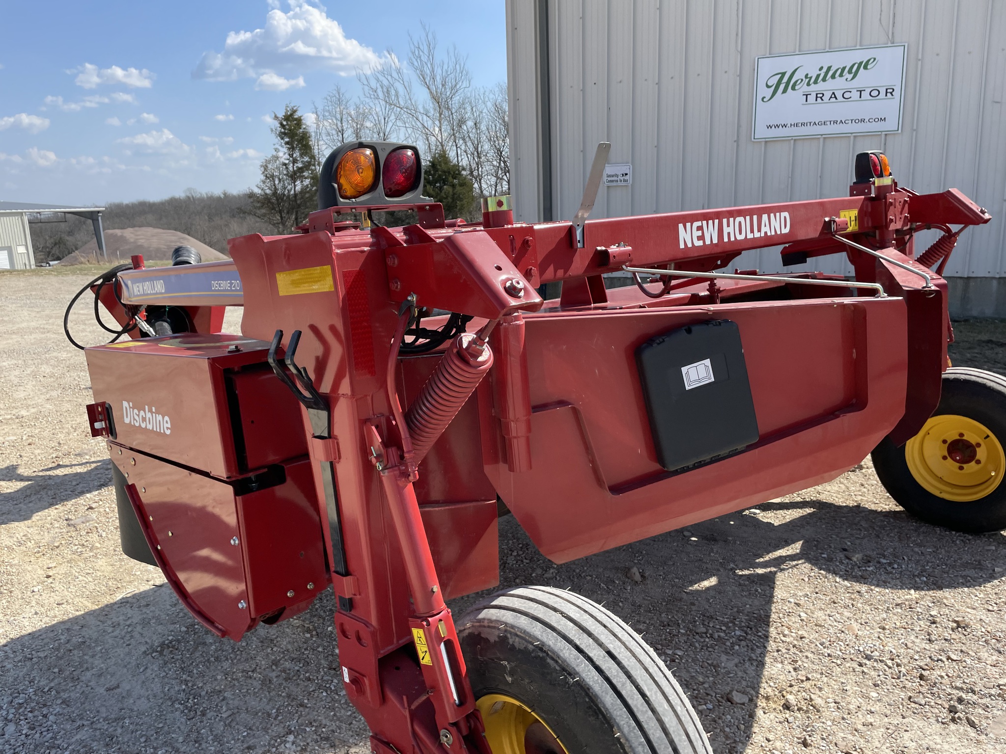  2023 New Holland 210 at Heritage Tractor in Rolla, MO