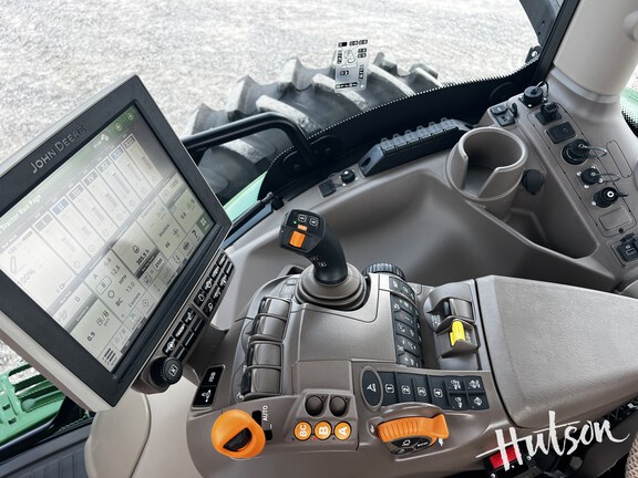 Photo of 2024 John Deere 6R 195