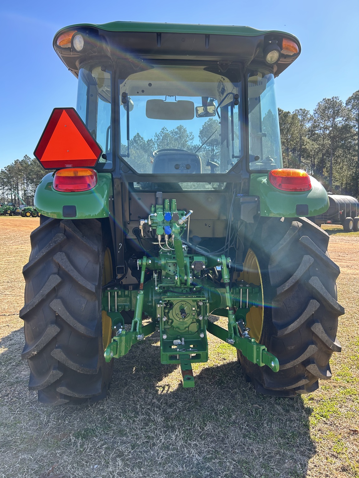 2023 John Deere 5090E Image 3
