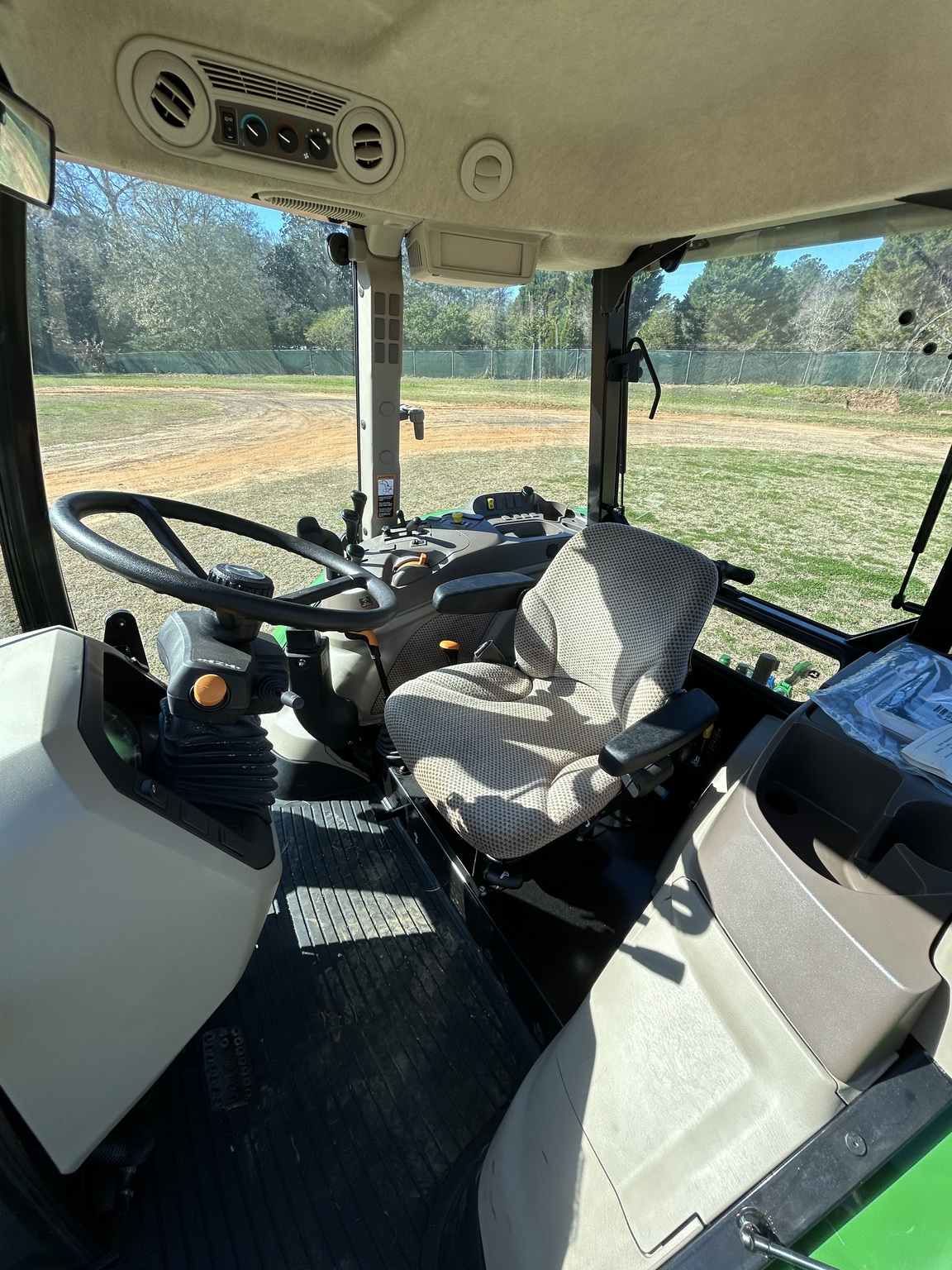 2023 John Deere 5090E Image 5