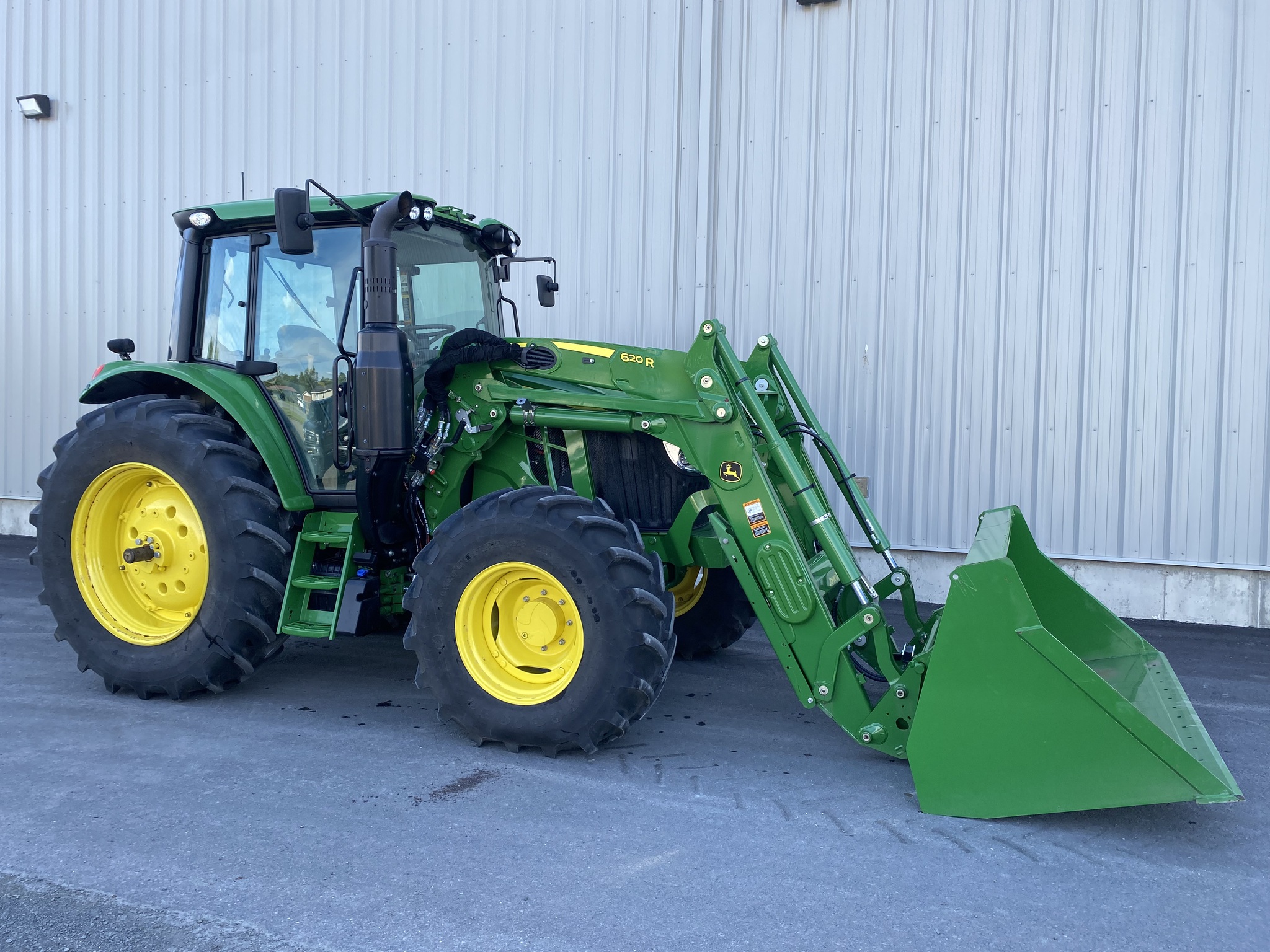 2024 John Deere 6120M Image 8