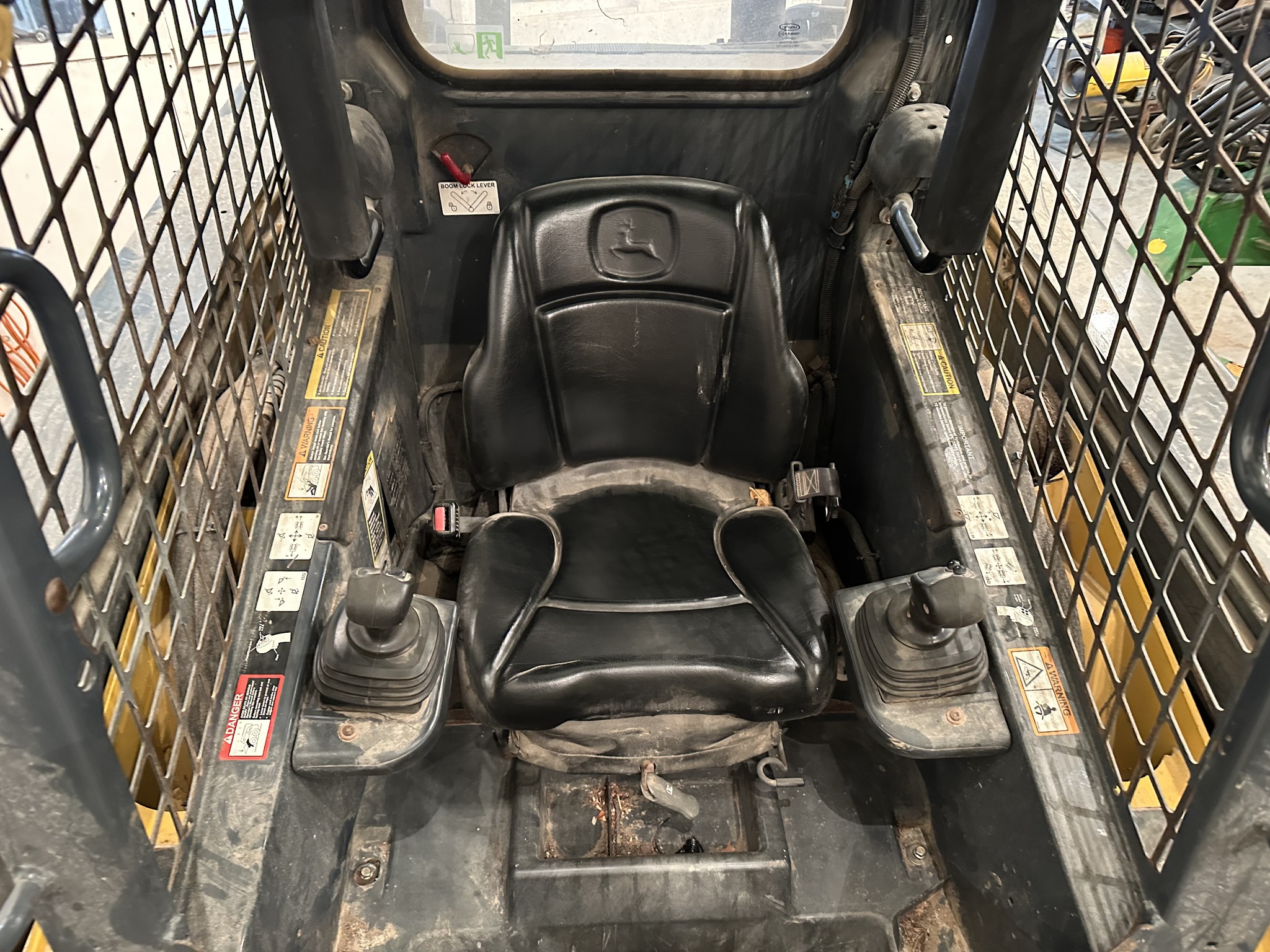 2012 John Deere 326D Image 7