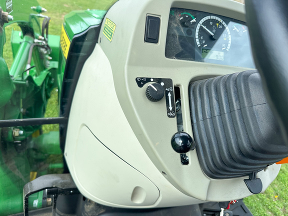 2016 John-Deere 3039R