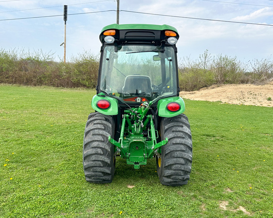 2016 John-Deere 3039R