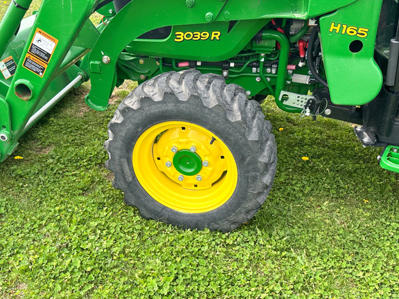 2016 John-Deere 3039R