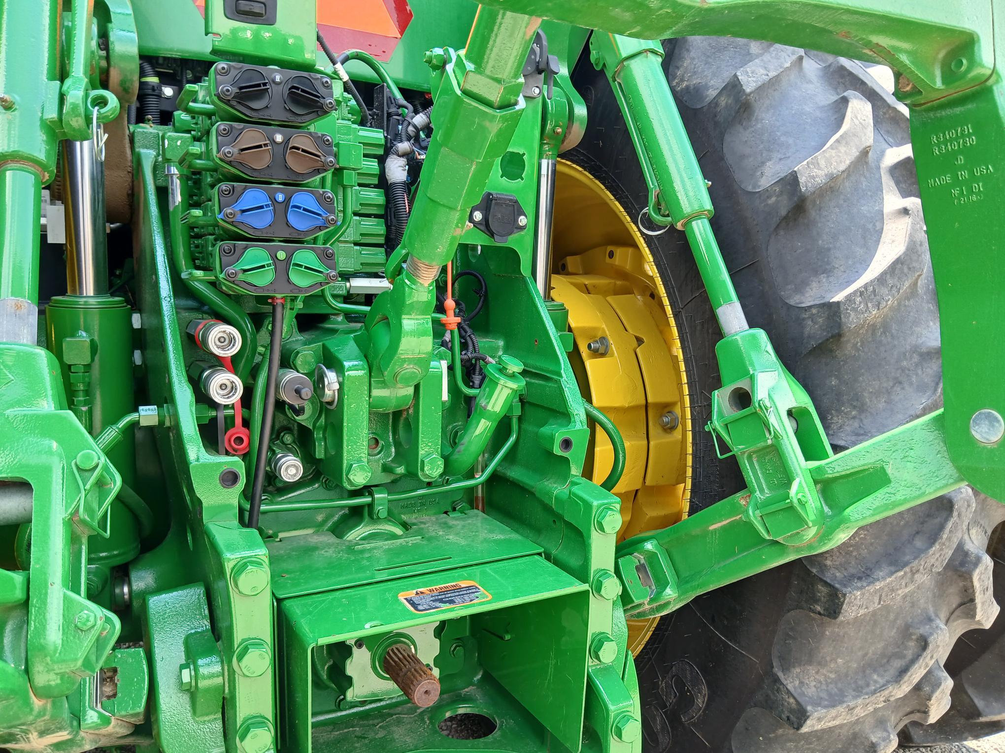 2017 John Deere 8270R Image 7