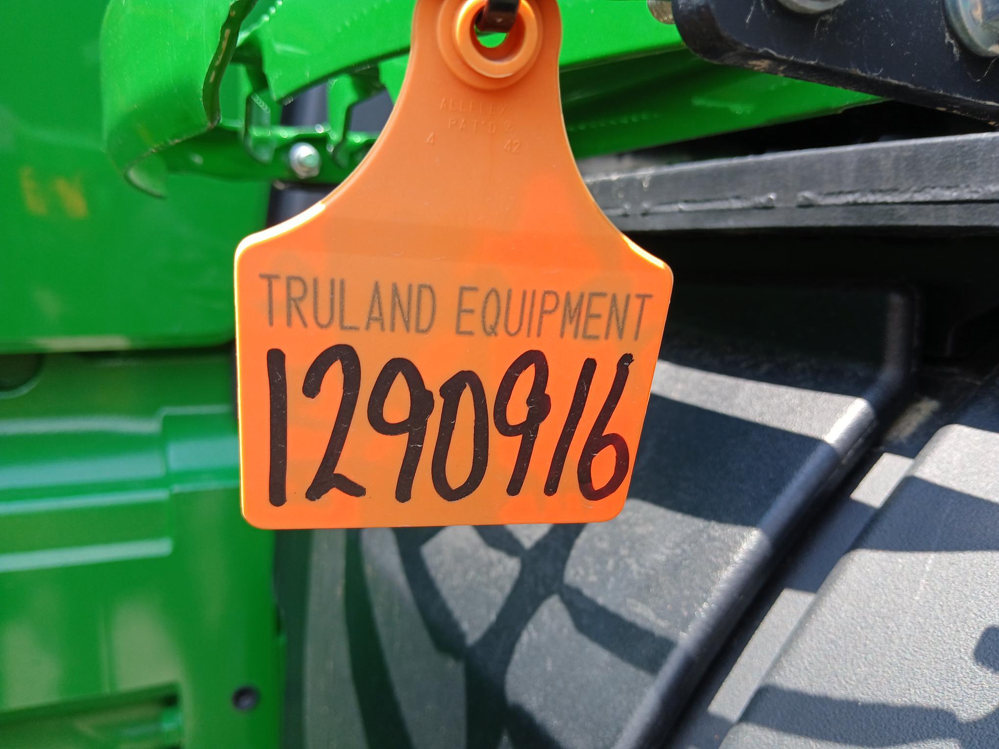 2017 John Deere 8270R Image 13