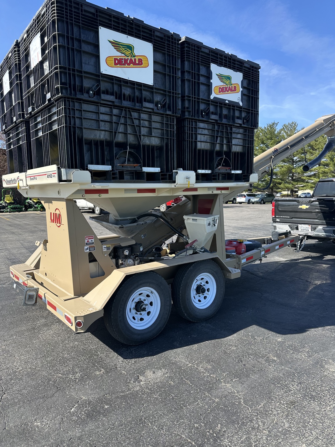  2022 Unverferth 410XL at Heritage Tractor in Streator, IL