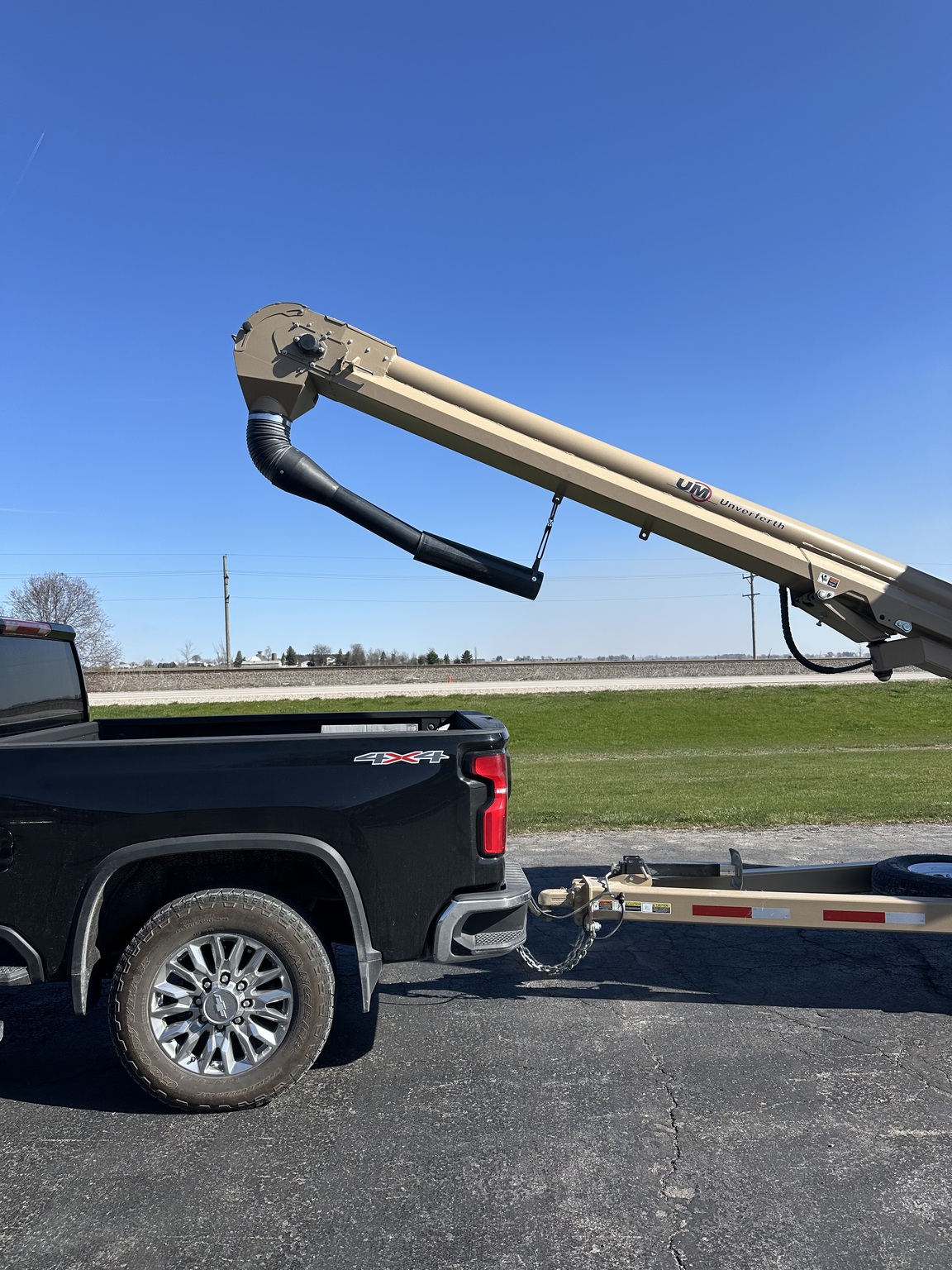  2022 Unverferth 410XL at Heritage Tractor in Streator, IL