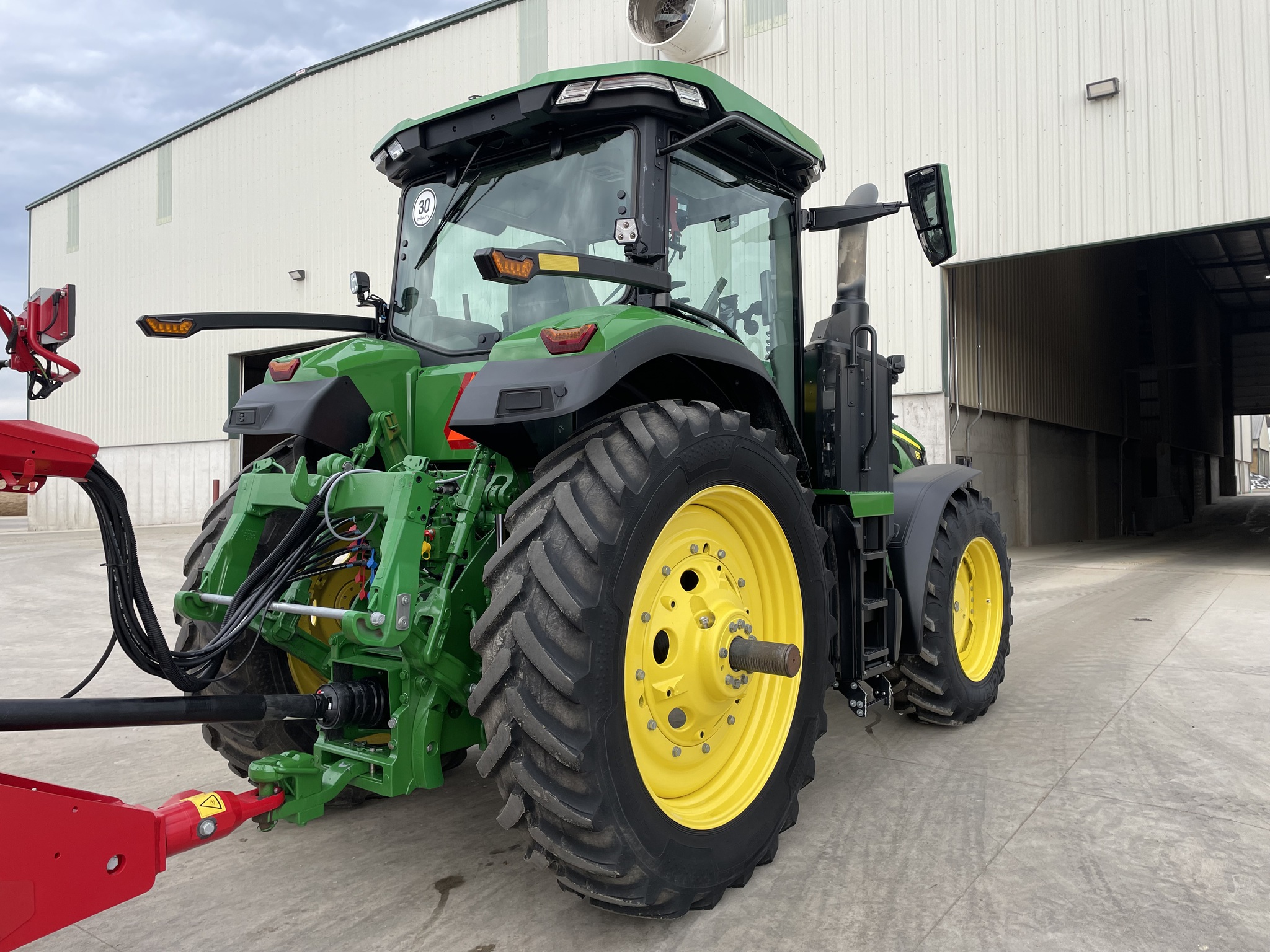 2023 John Deere 8R 230 Image 4