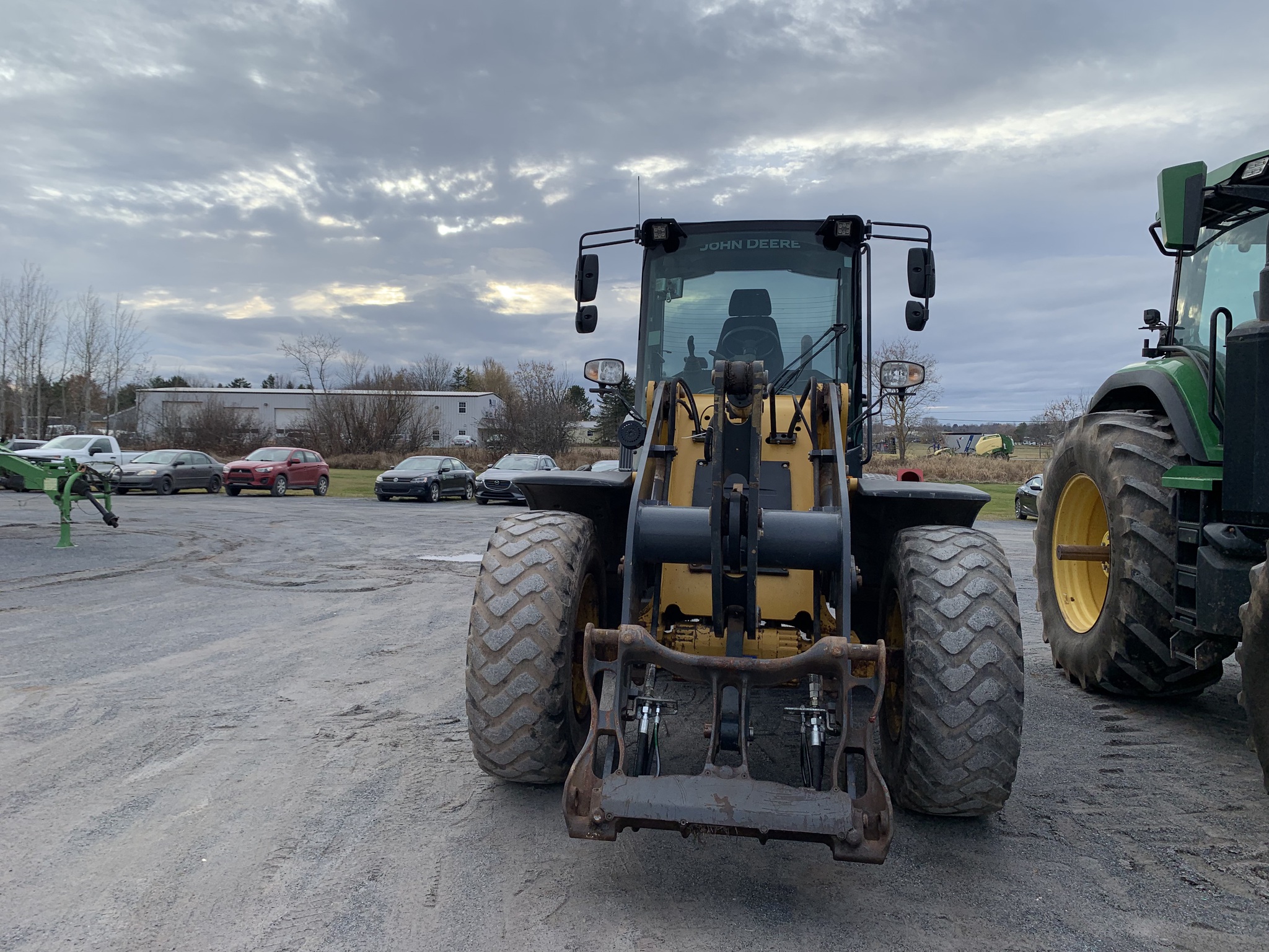 2019 John Deere 344L Image 3