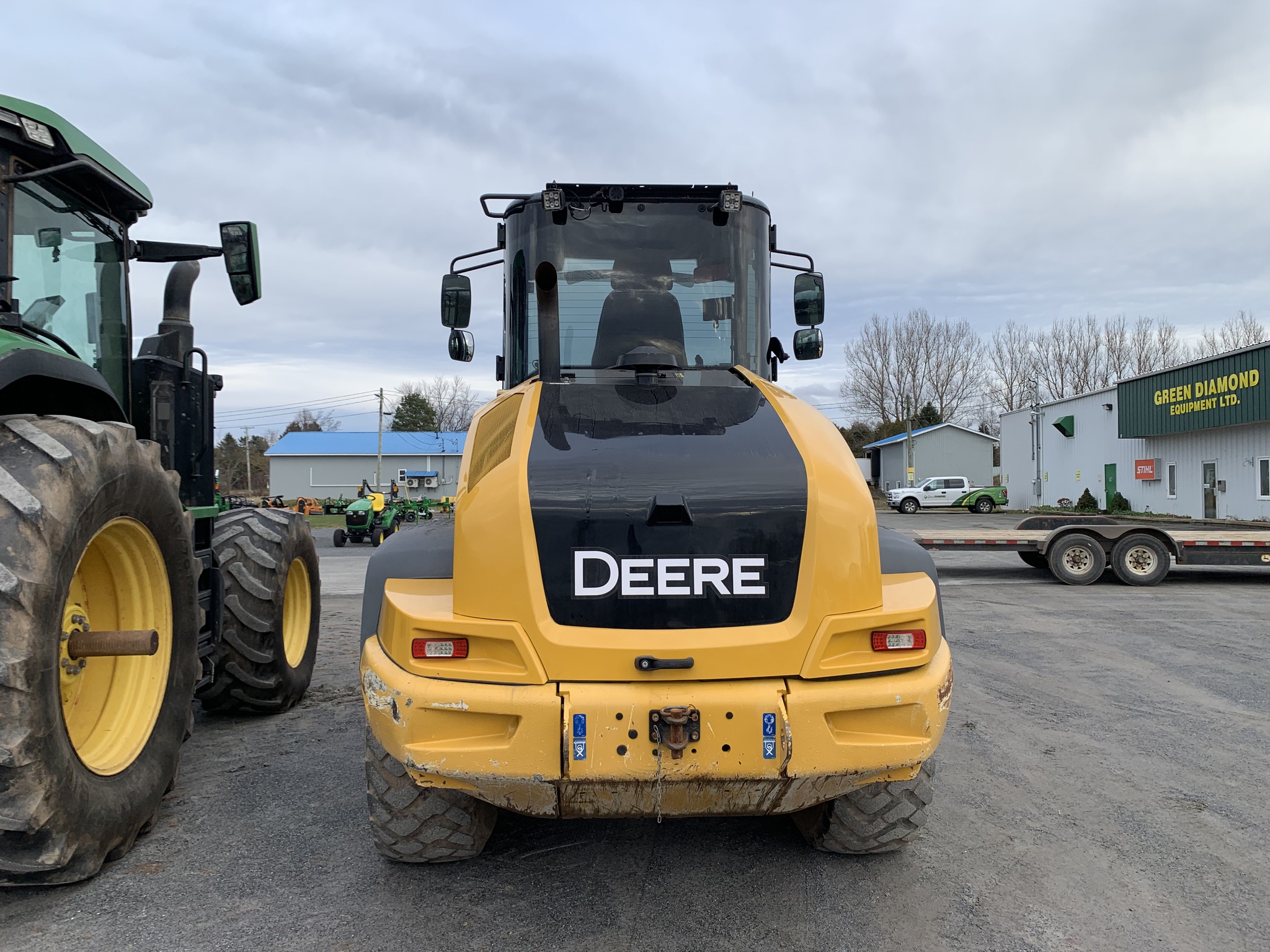 2019 John Deere 344L Image 4