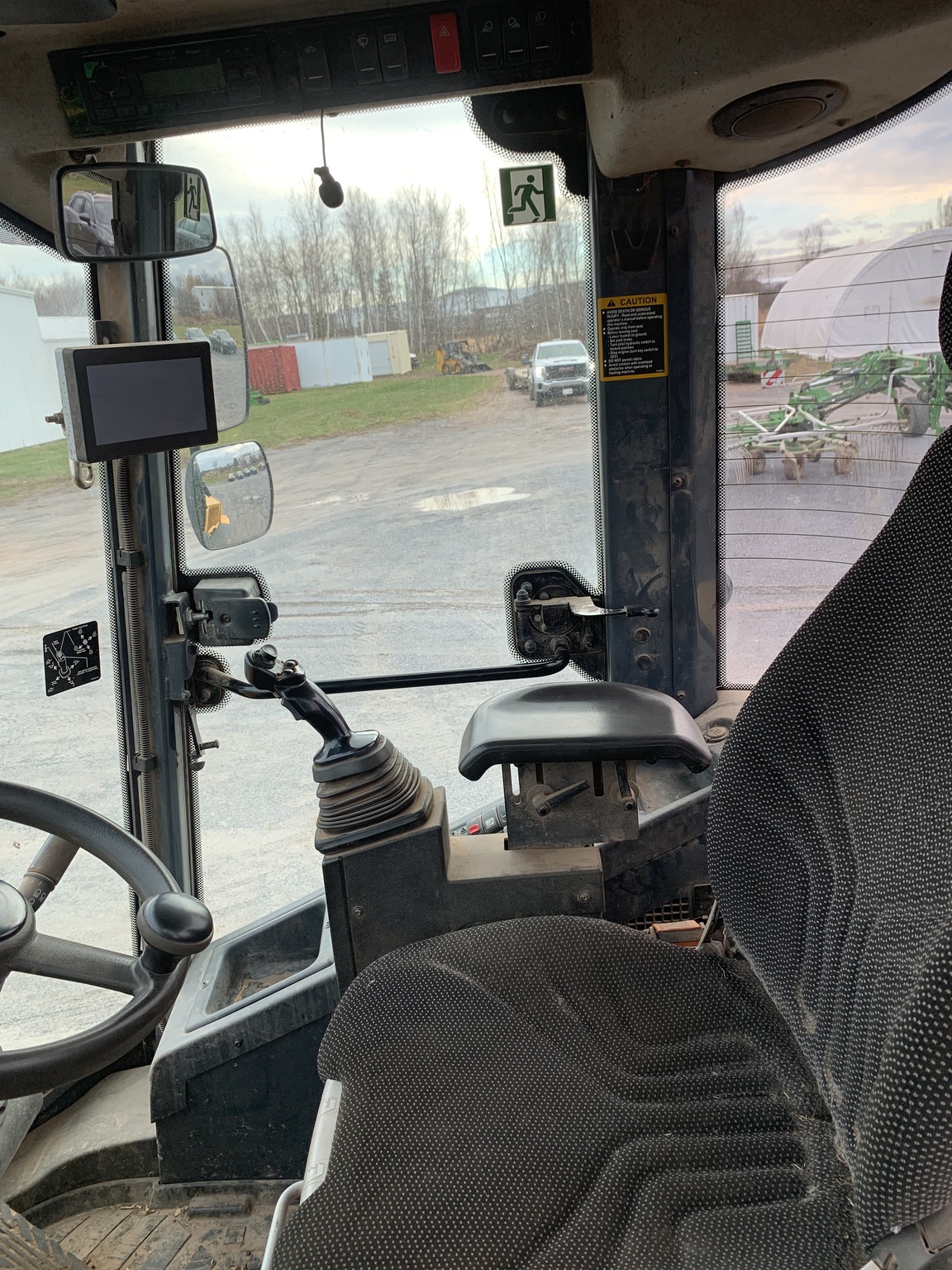 2019 John Deere 344L Image 7