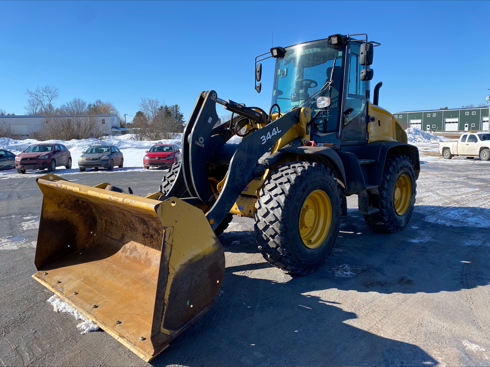 2019 John Deere 344L Image 2