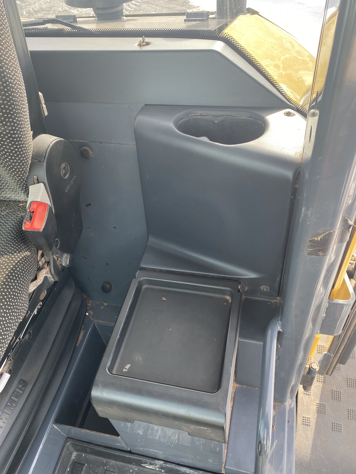 2019 John Deere 344L Image 11