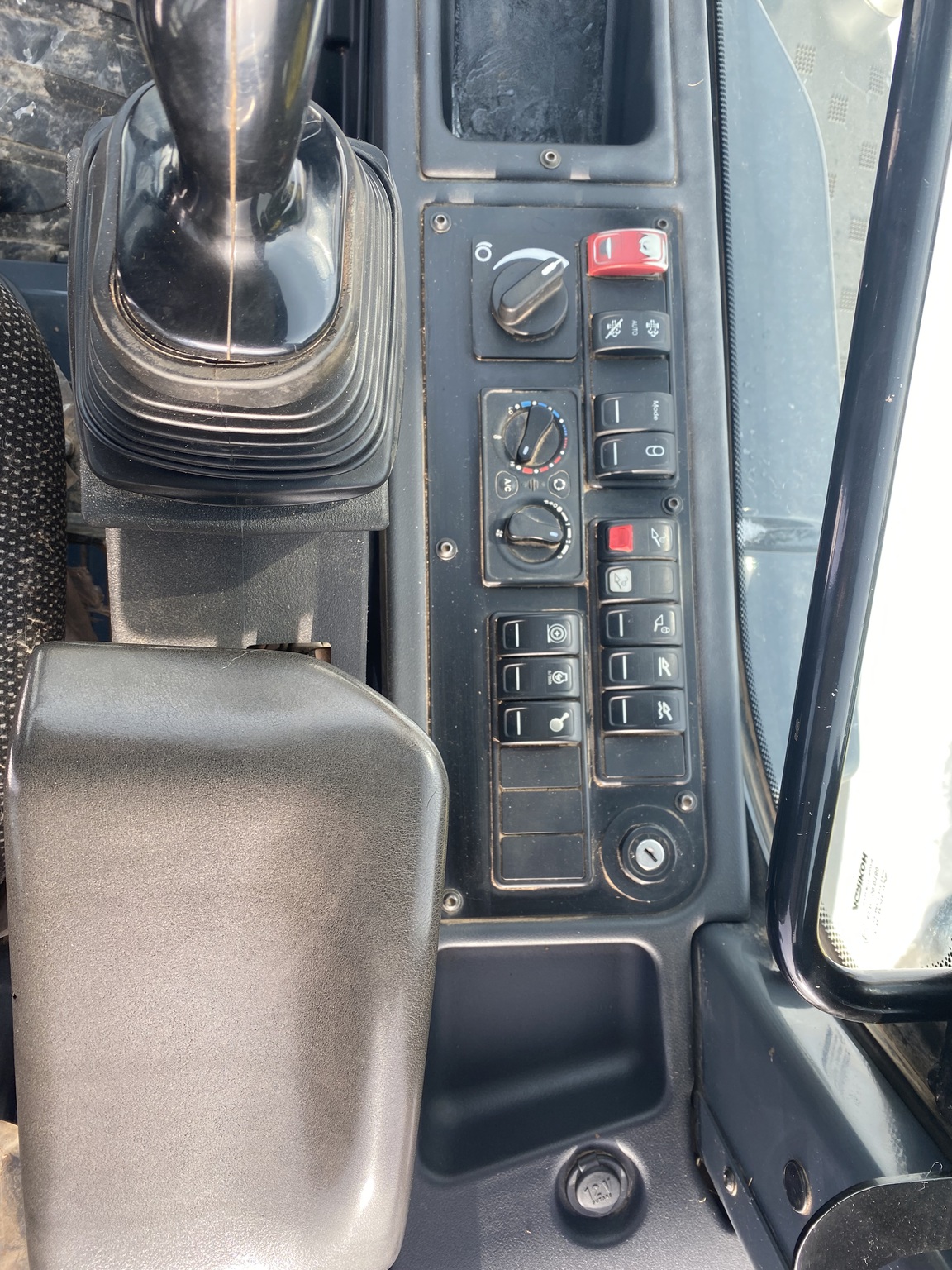 2019 John Deere 344L Image 13