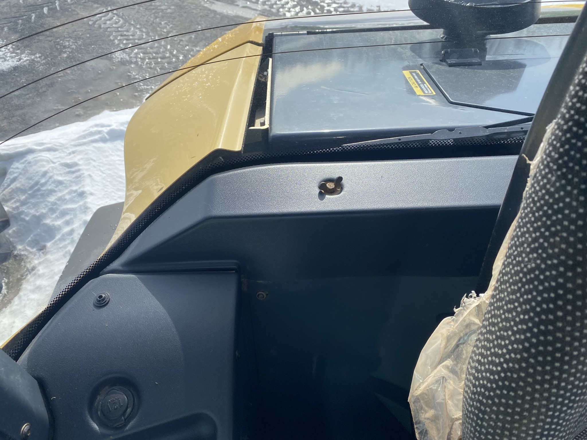 2019 John Deere 344L Image 15