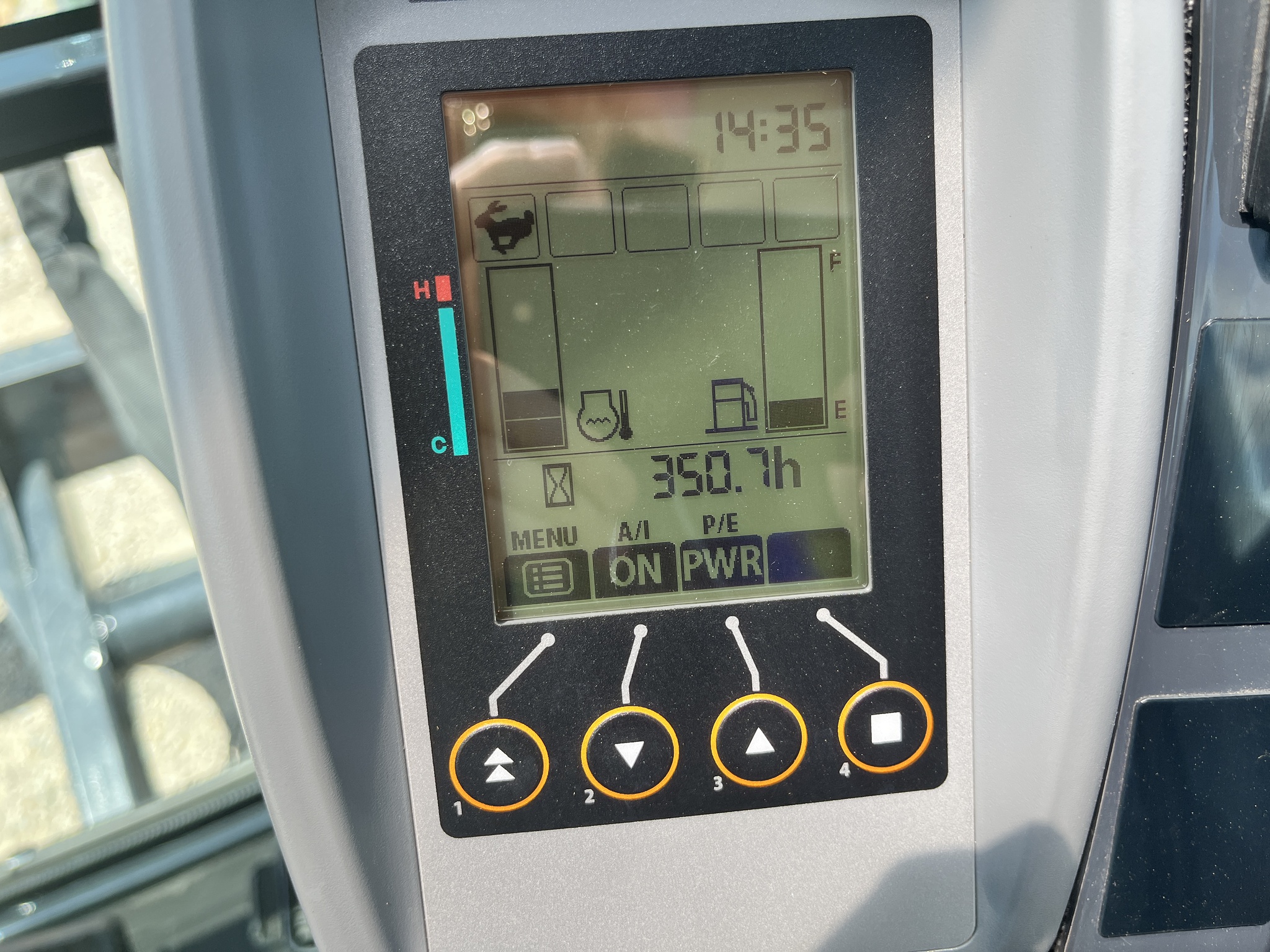 2023 John Deere 35 P Image 32
